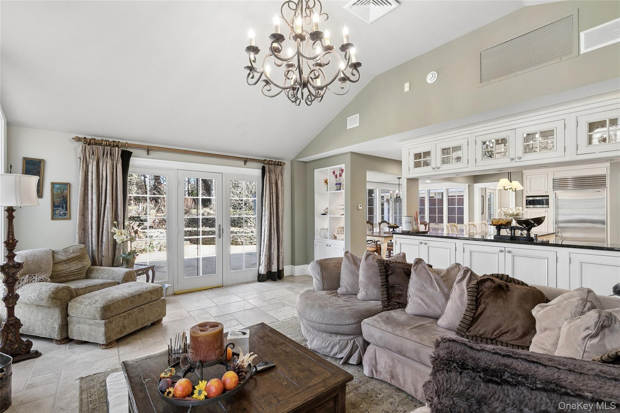 #15 photo, 39 Cherry Lane, Syosset , NY 11791