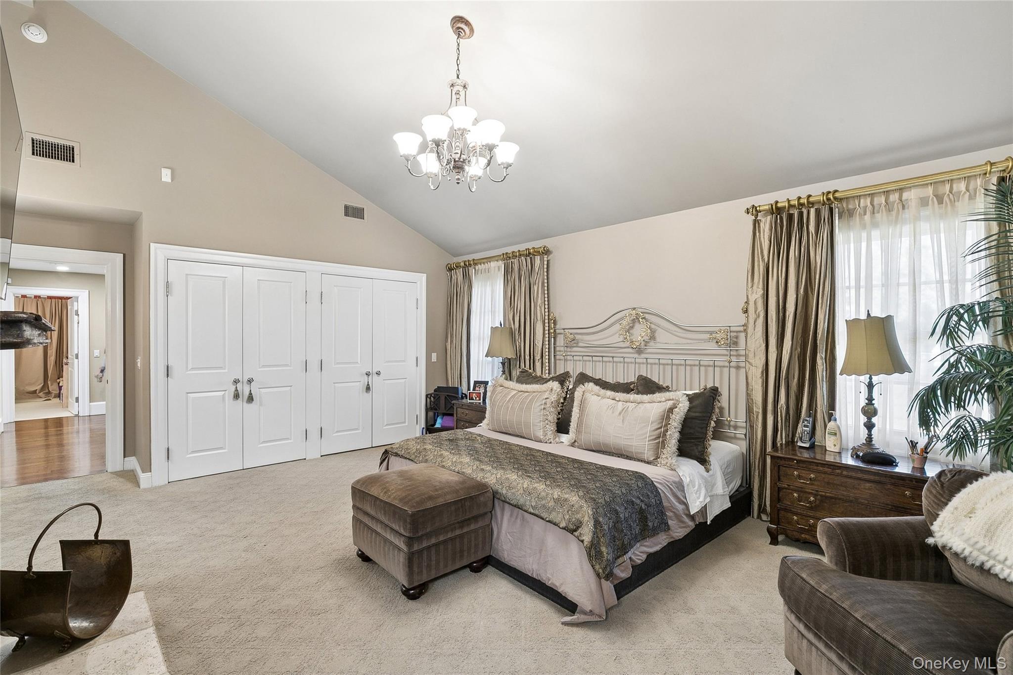 #17 photo, 39 Cherry Lane, Syosset , NY 11791