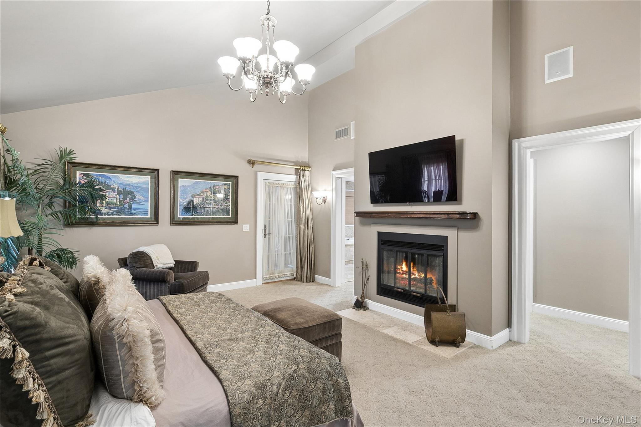 #19 photo, 39 Cherry Lane, Syosset , NY 11791