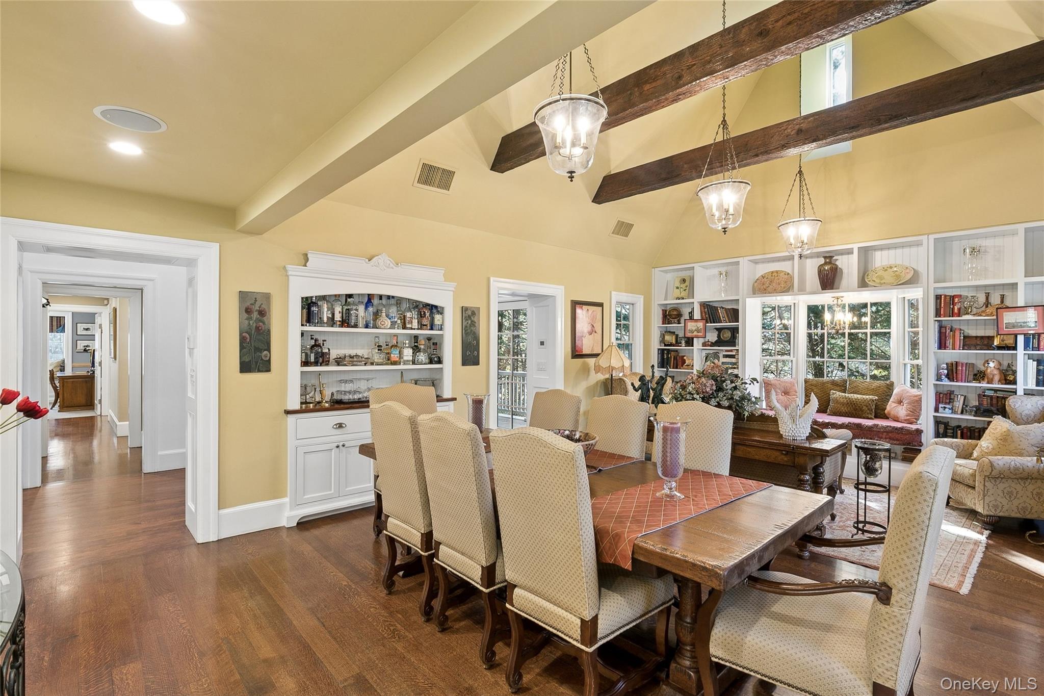 #8 photo, 39 Cherry Lane, Syosset , NY 11791