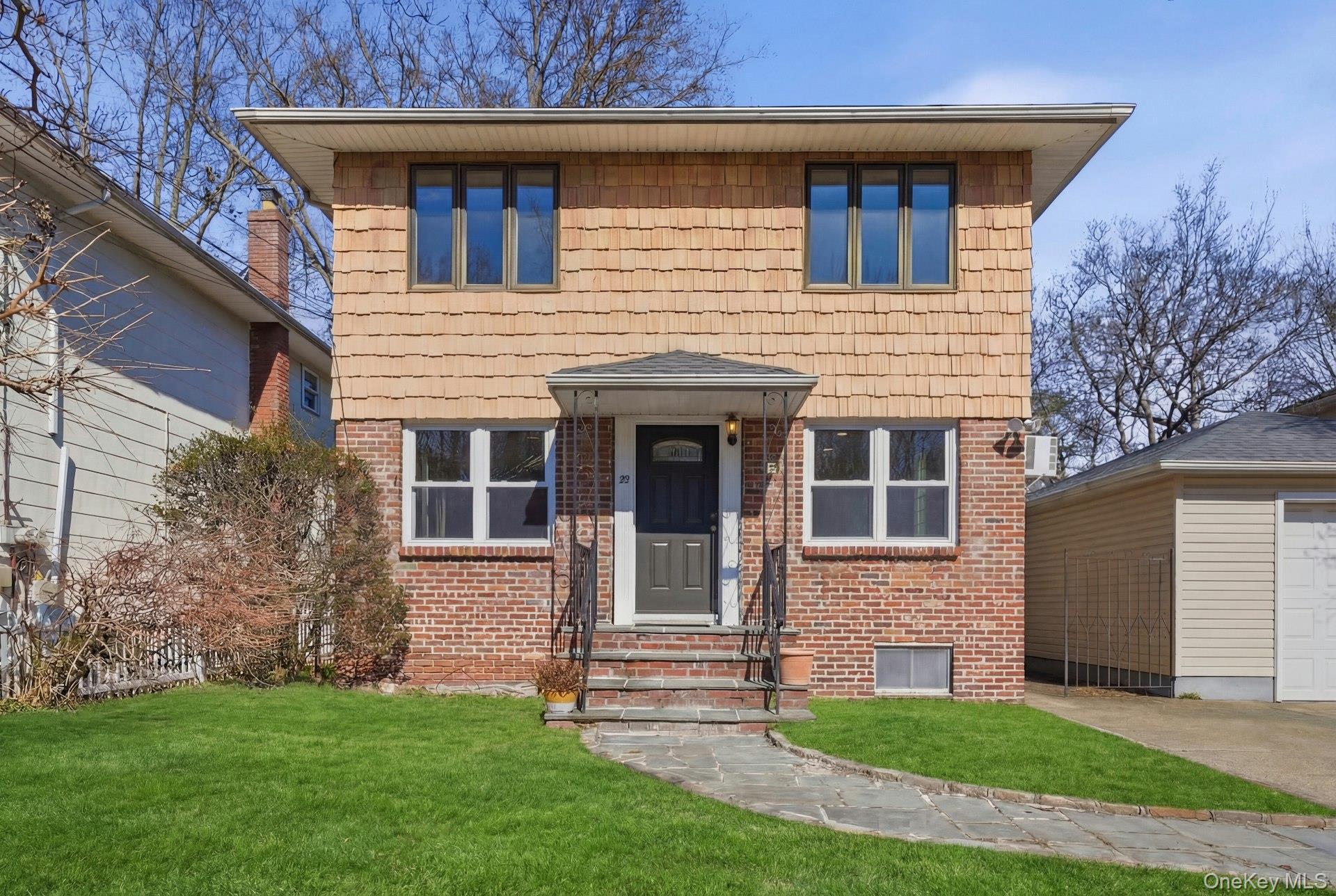 #2 photo, 35 Yennicock Avenue, Port Washington , NY 11050
