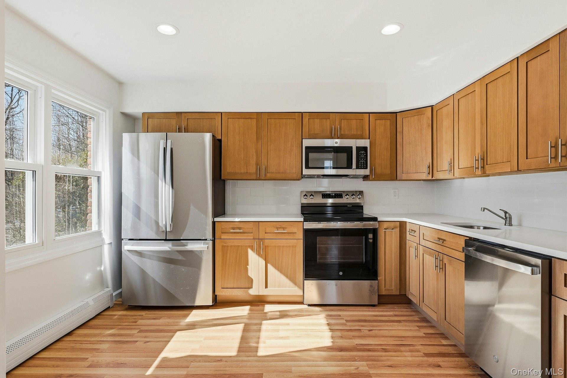 #5 photo, 35 Yennicock Avenue, Port Washington , NY 11050