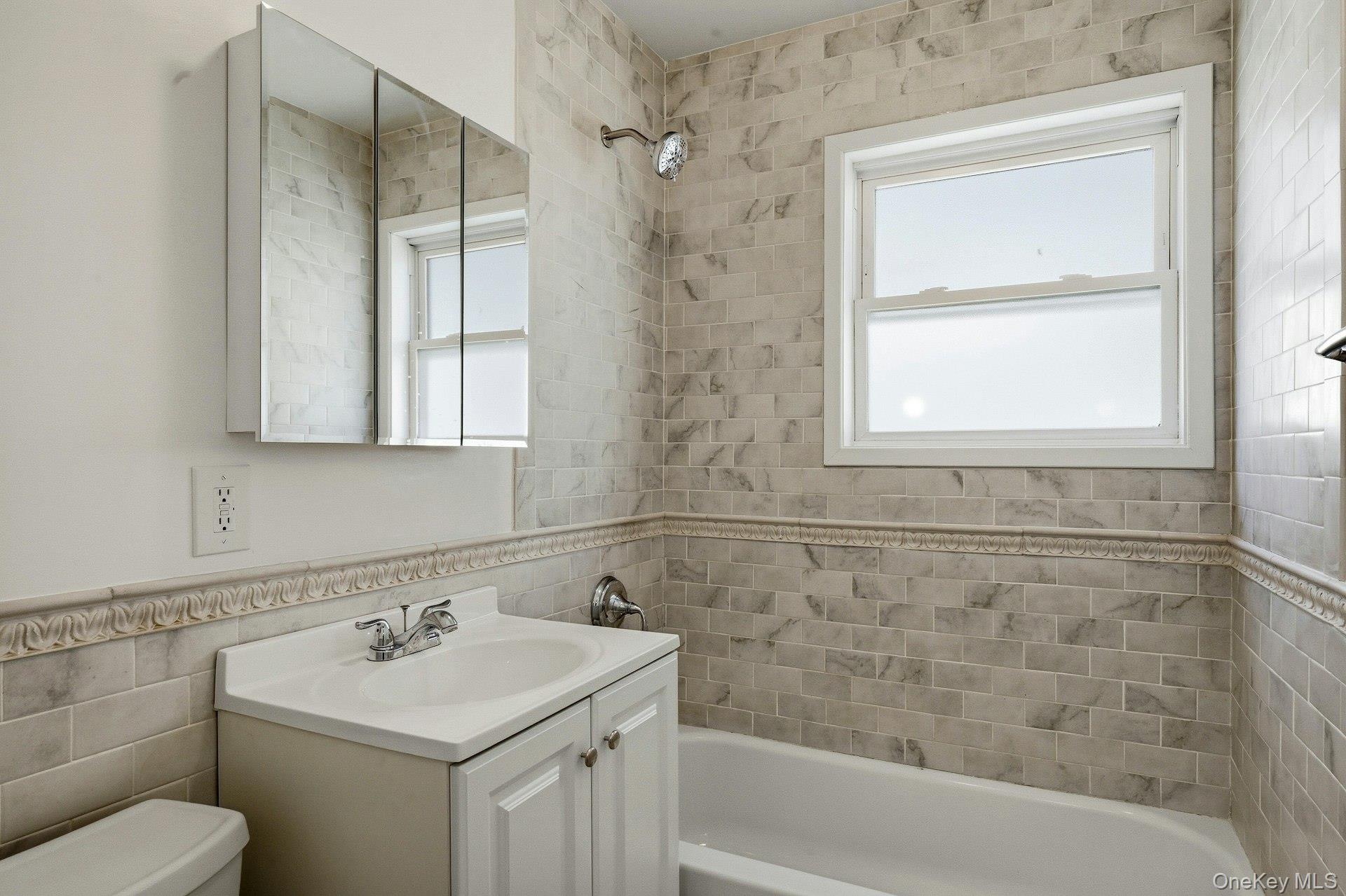 #8 photo, 35 Yennicock Avenue, Port Washington , NY 11050