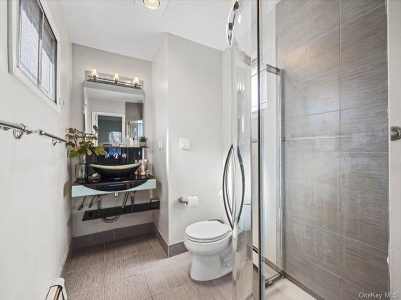 #16 photo, 844 Flanders Drive, מחוז נסאו Valley Stream , NY 11581