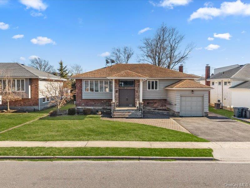 #2 photo, 844 Flanders Drive, מחוז נסאו Valley Stream , NY 11581