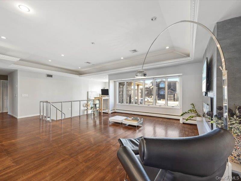 #5 photo, 844 Flanders Drive, מחוז נסאו Valley Stream , NY 11581