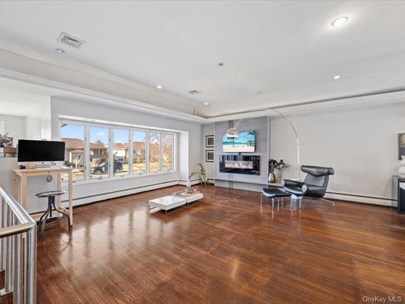 #6 photo, 844 Flanders Drive, מחוז נסאו Valley Stream , NY 11581