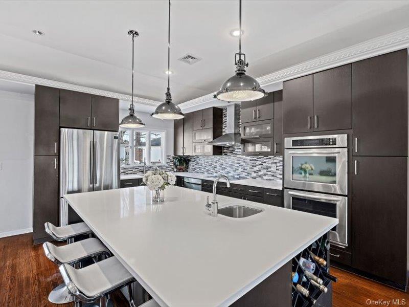 #9 photo, 844 Flanders Drive, מחוז נסאו Valley Stream , NY 11581