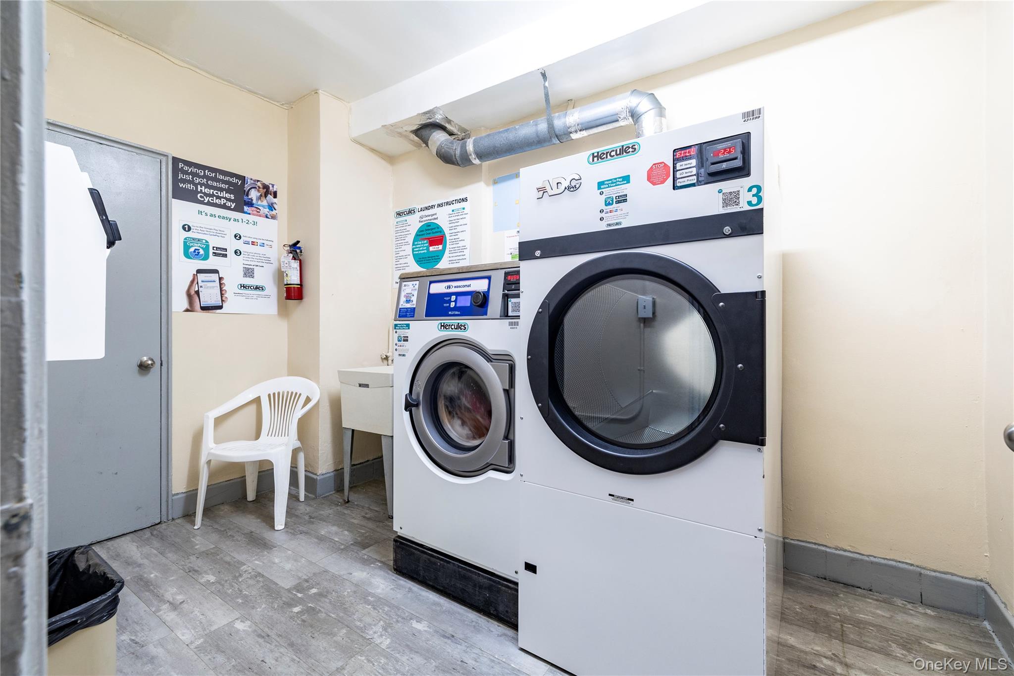 #17 photo, 250 W Merrick Road, מחוז נסאו Freeport , NY 11520