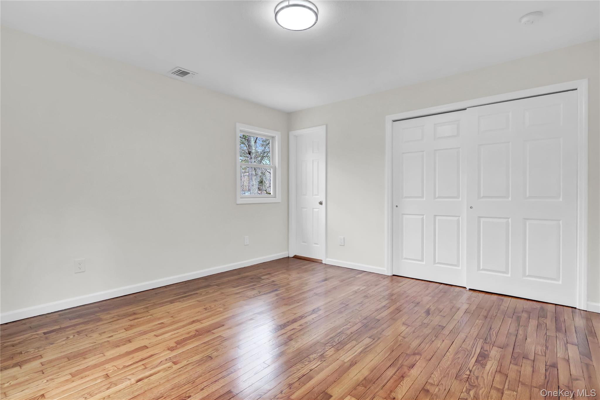 #14 photo, 43 Penny Drive, מחוז סאפוק Calverton , NY 11933