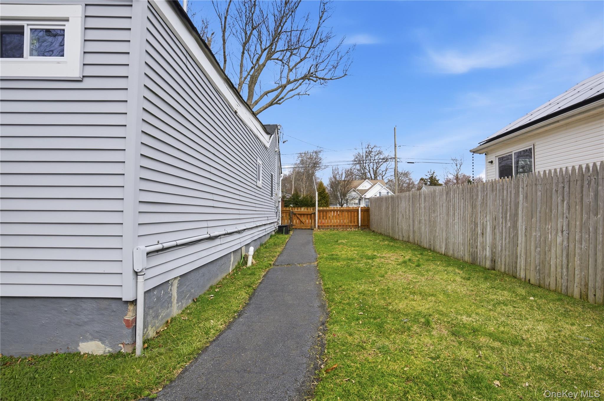 #4 photo, 36 Edgewater Drive, Mastic Beach , NY 11951