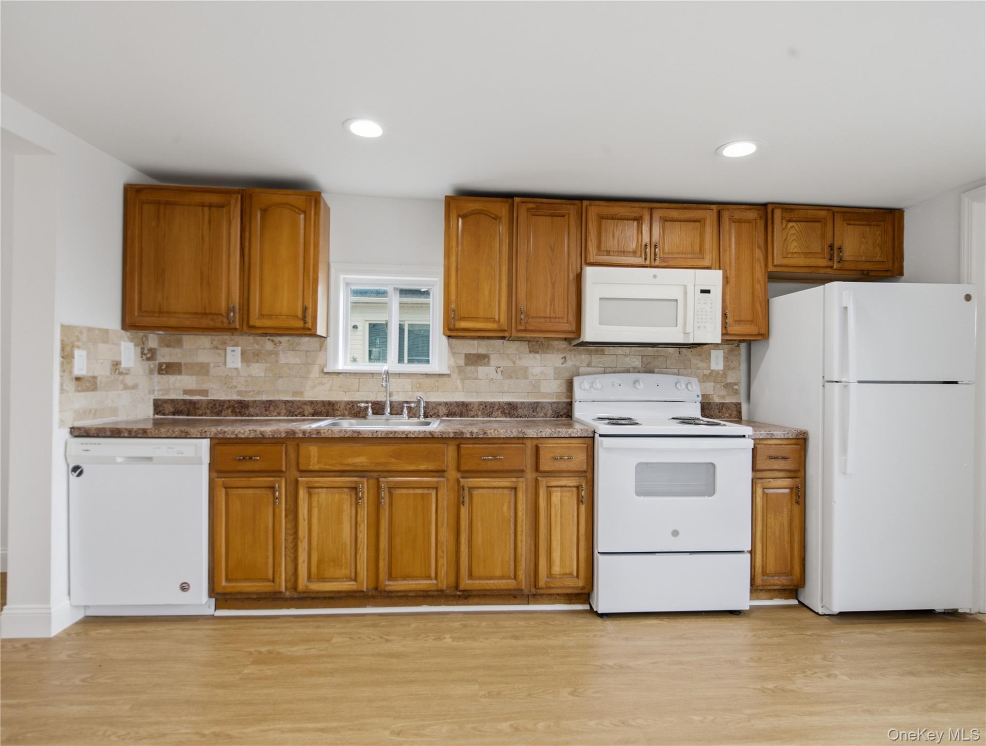 #8 photo, 36 Edgewater Drive, Mastic Beach , NY 11951