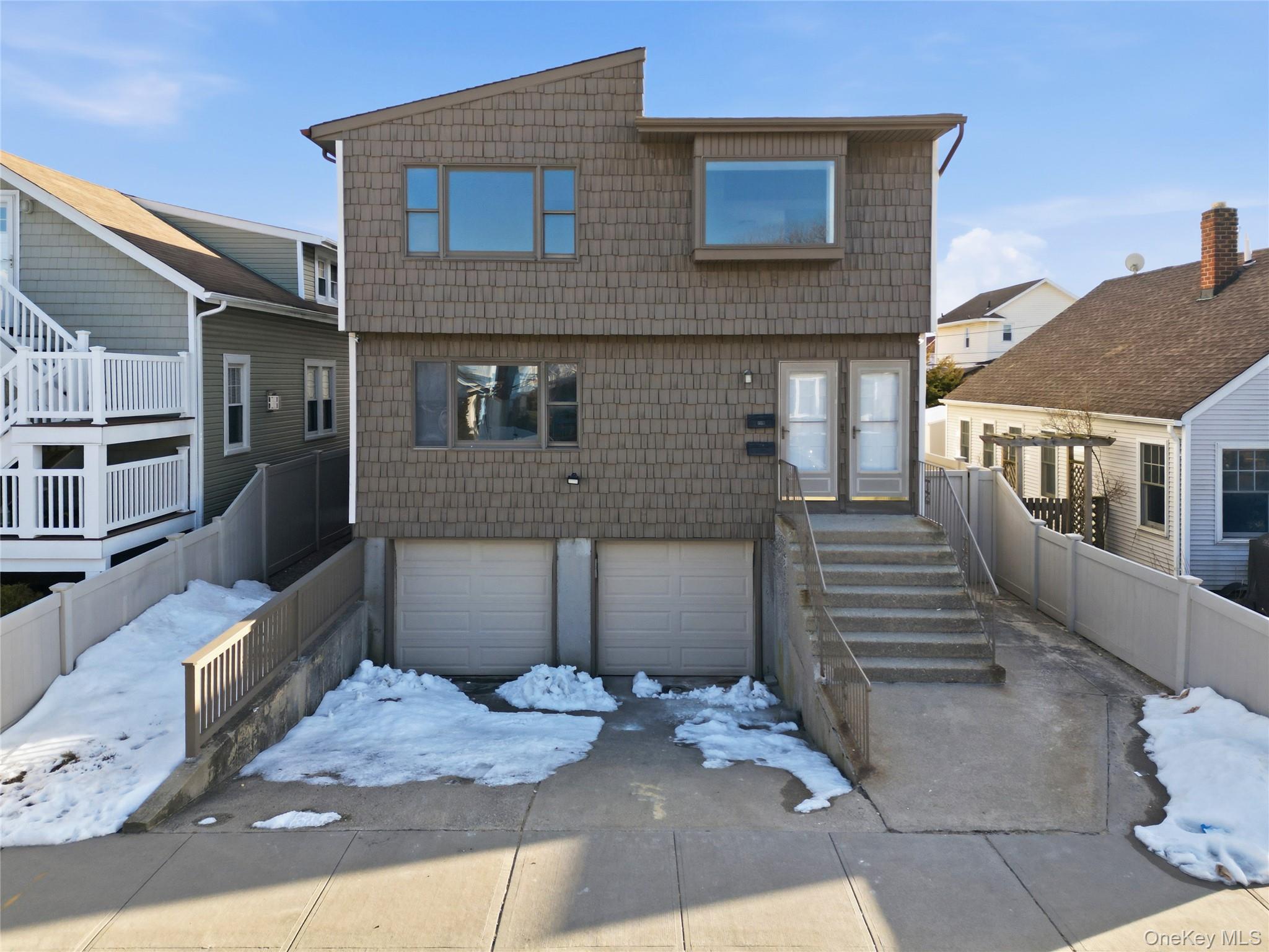 #1 photo, 360 W Fulton Street, Long Beach , NY 11561