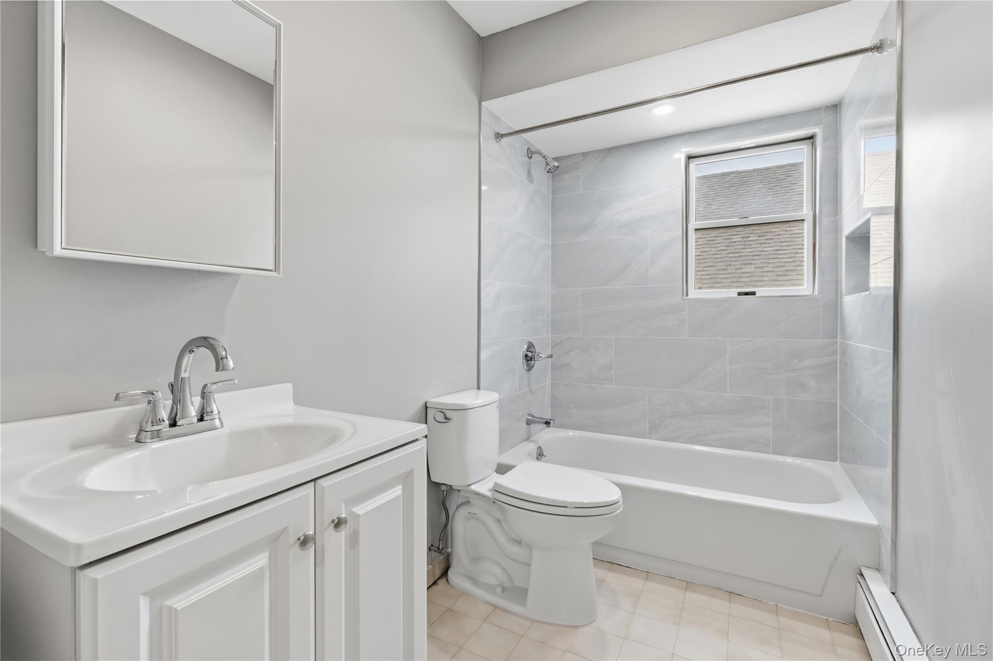 #14 photo, 360 W Fulton Street, Long Beach , NY 11561