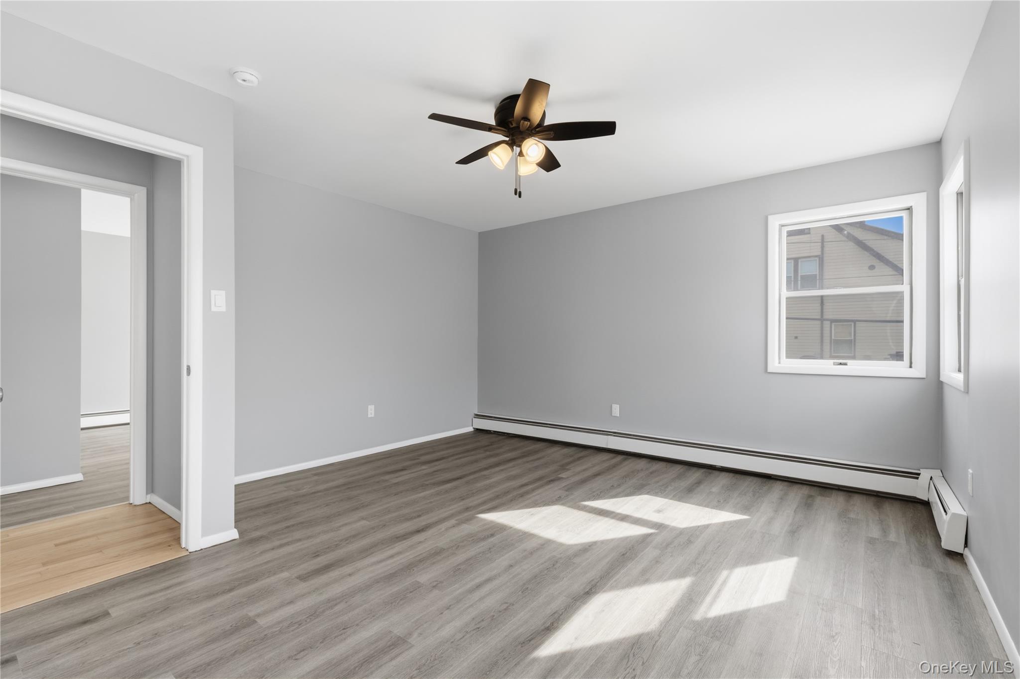 #19 photo, 360 W Fulton Street, Long Beach , NY 11561