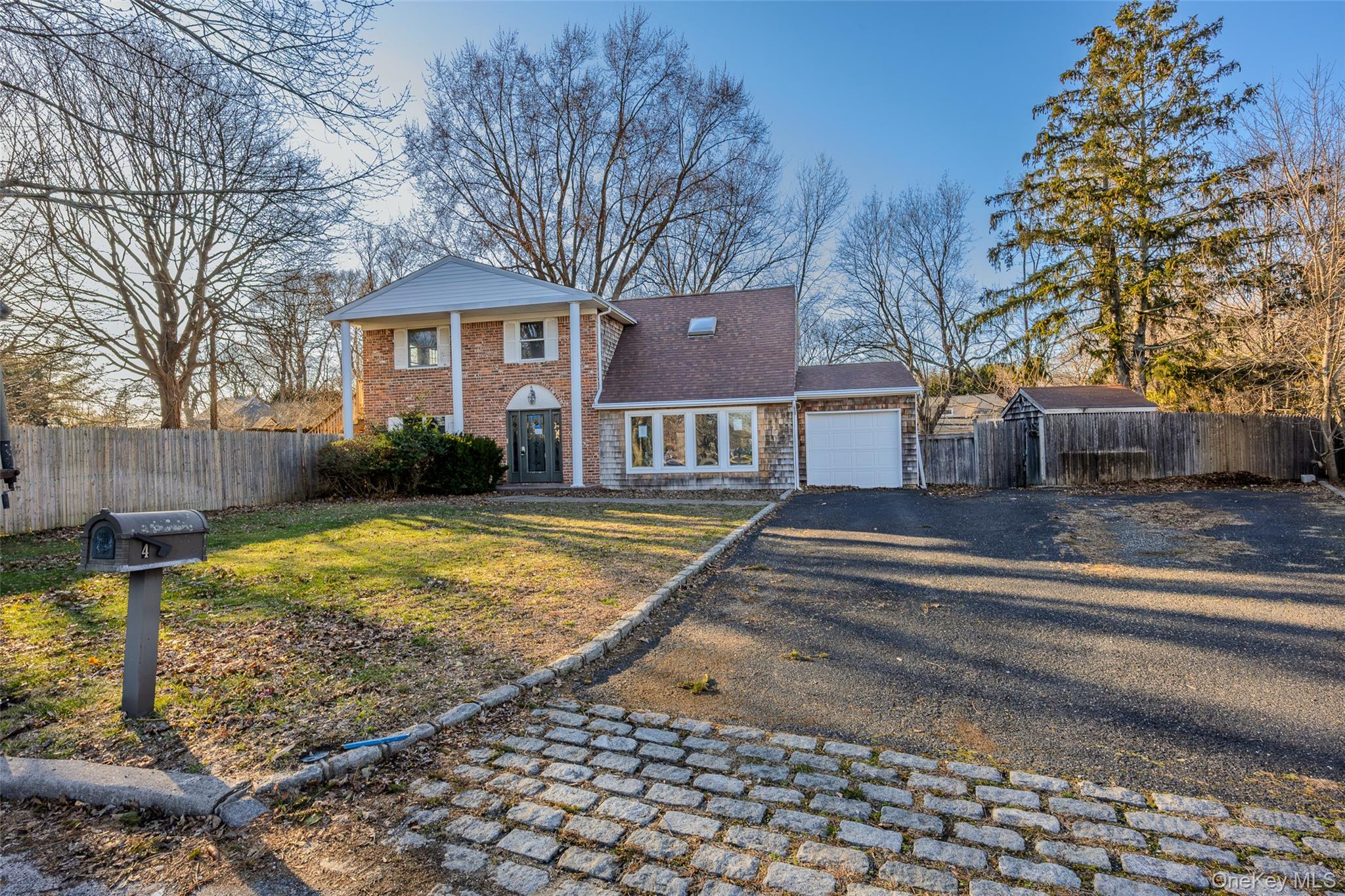 #2 photo, 4 Vale Court, 東長島 Mount Sinai , NY 11766