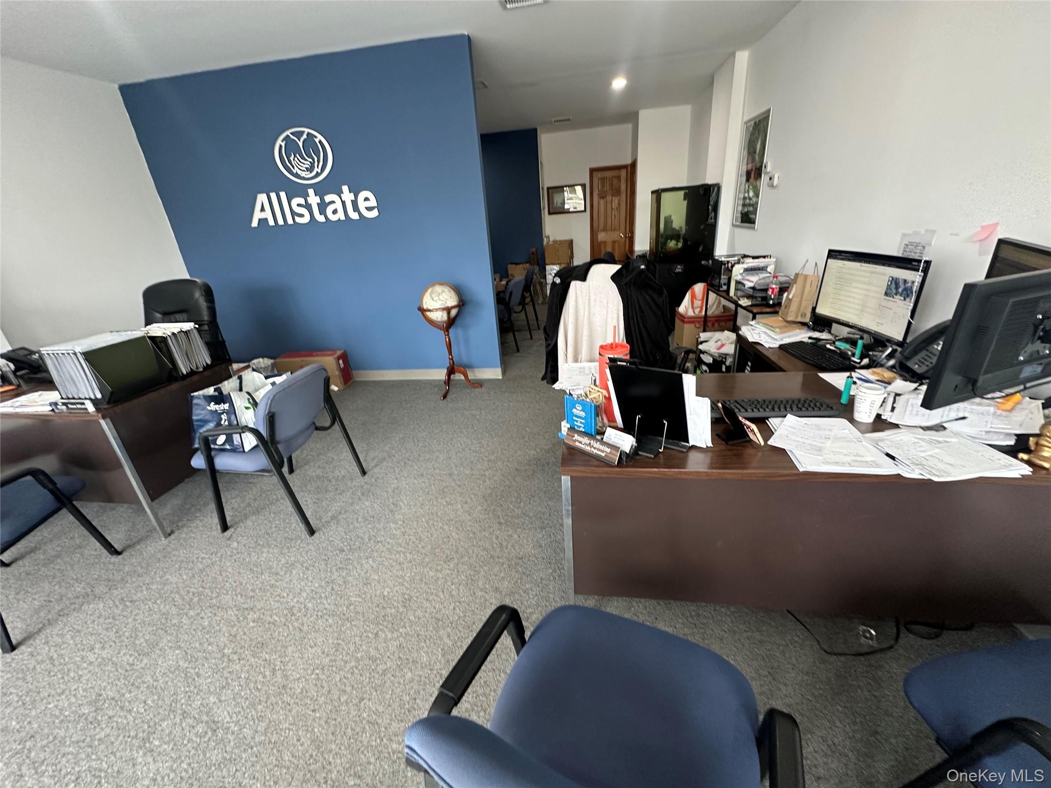 #2 photo, 174 Merrick Road, Merrick , NY 11566