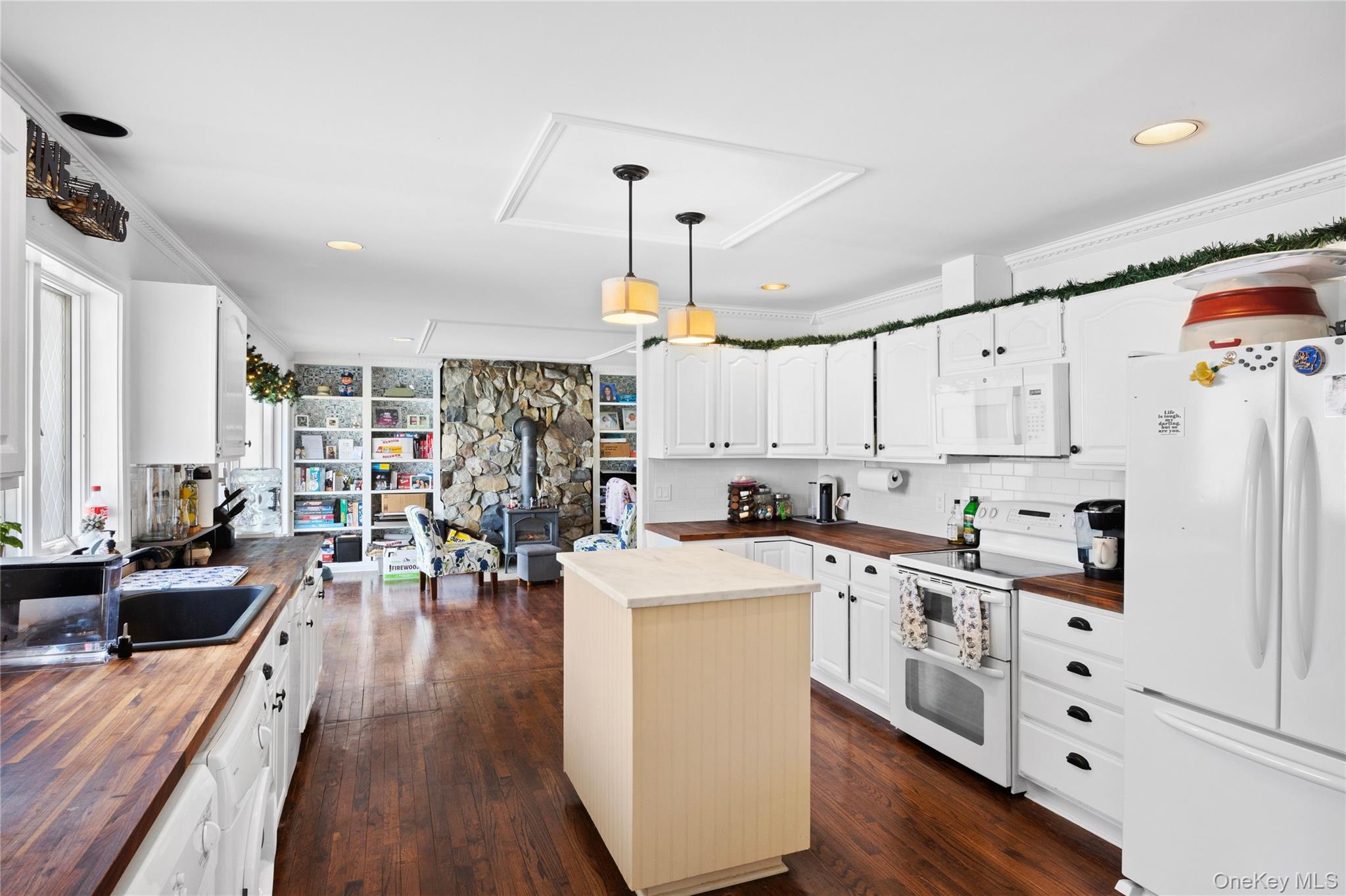 #11 photo, 259 Frowein Road, Center Moriches , NY 11934