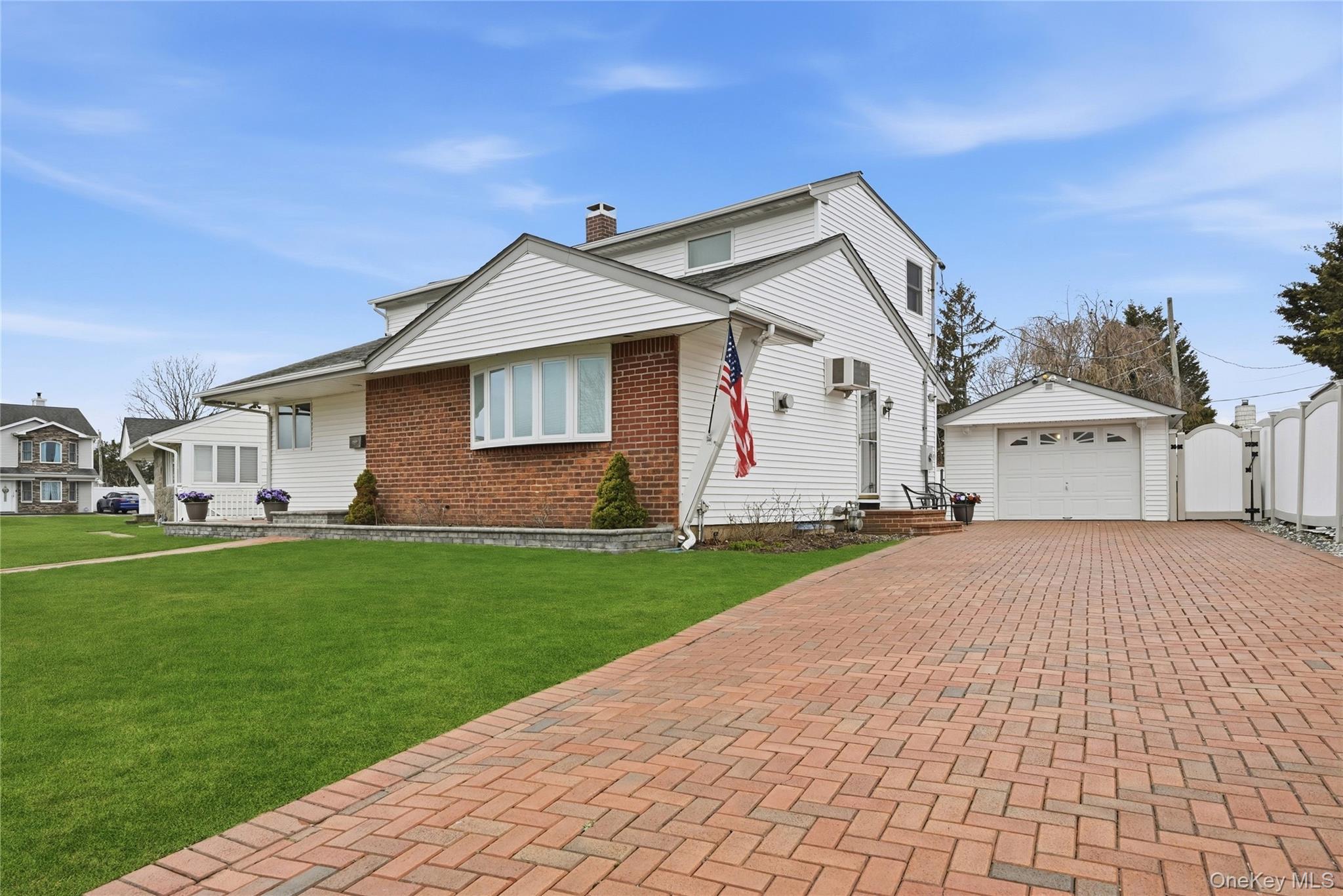 #3 photo, 22 Randal Drive, Bethpage , NY 11714