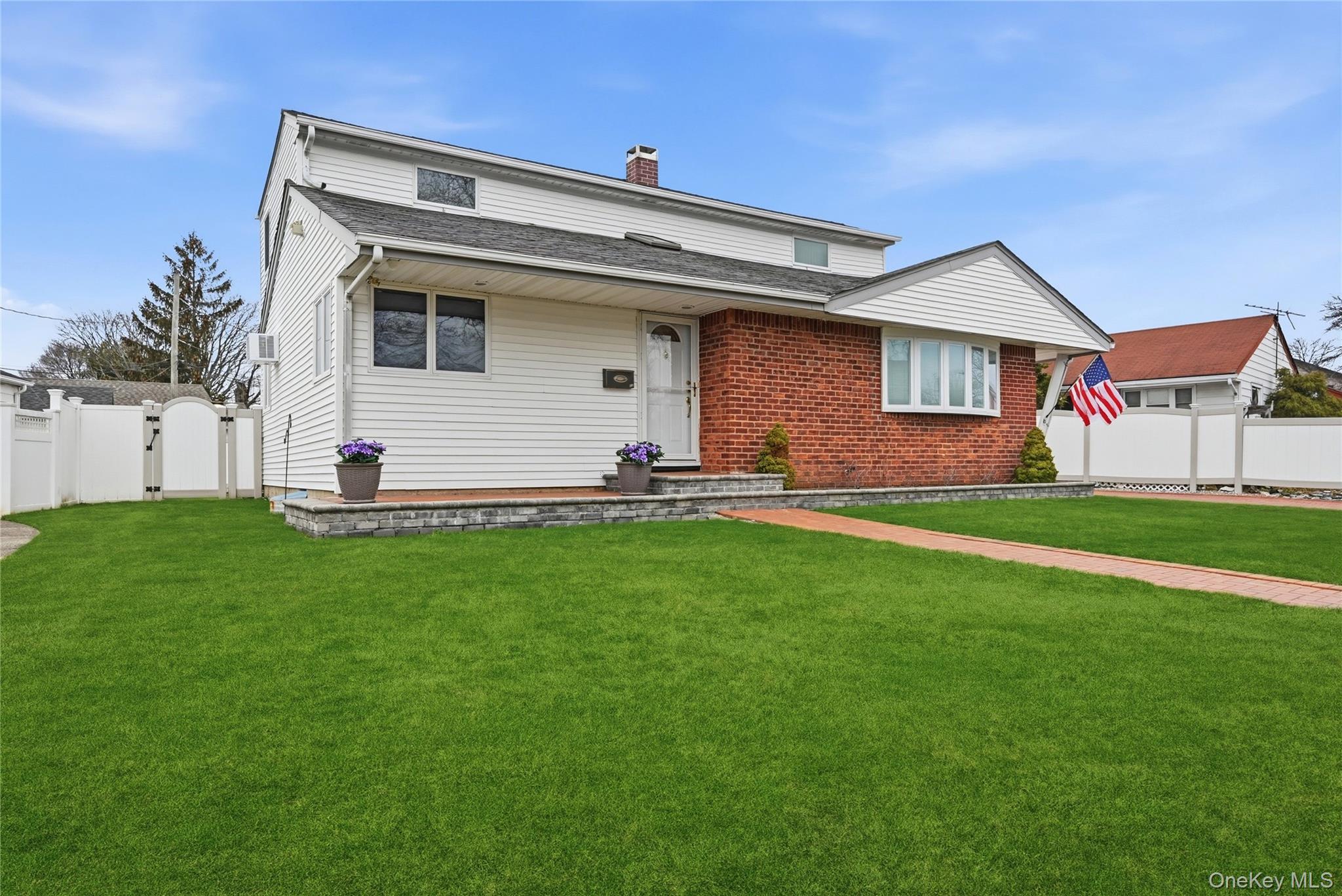 #4 photo, 22 Randal Drive, Bethpage , NY 11714