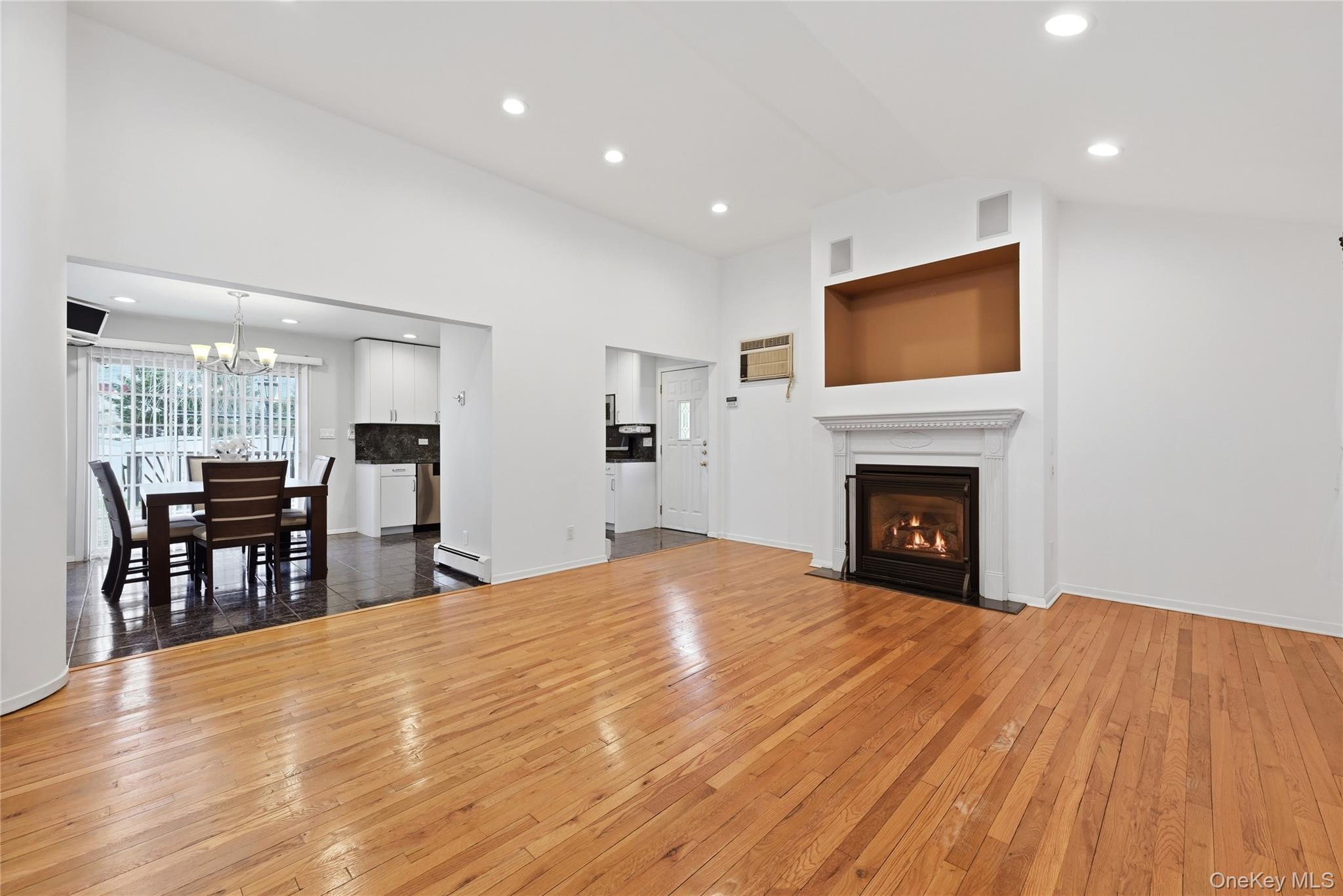 #8 photo, 22 Randal Drive, Bethpage , NY 11714