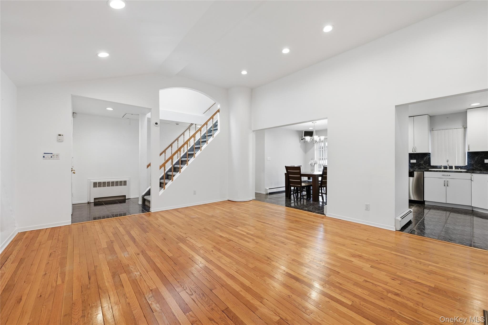 #9 photo, 22 Randal Drive, Bethpage , NY 11714