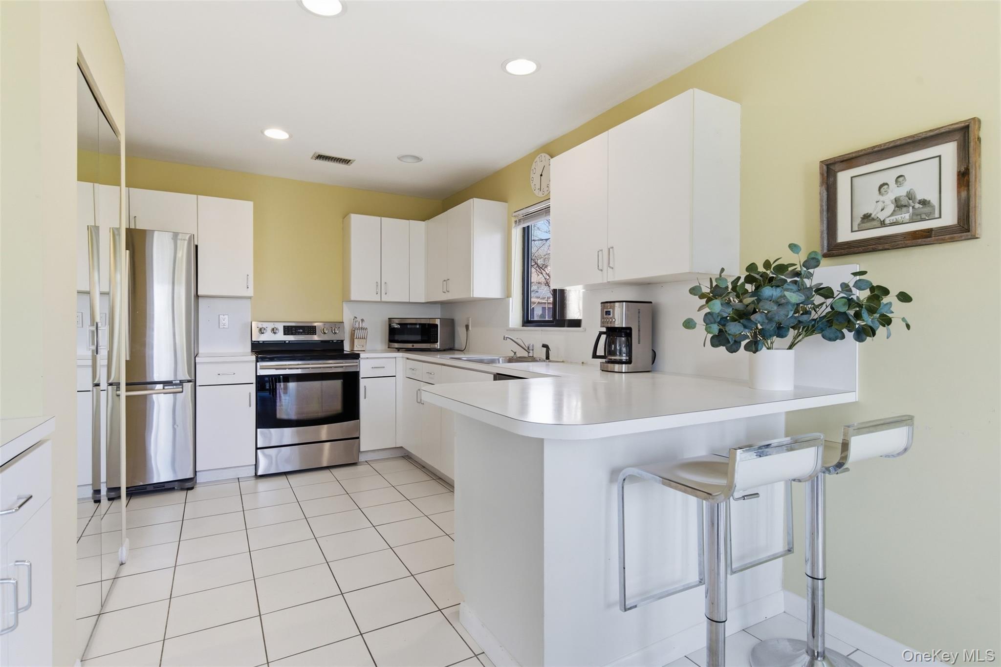 #10 photo, 100 Northgate Circle, Melville , NY 11747