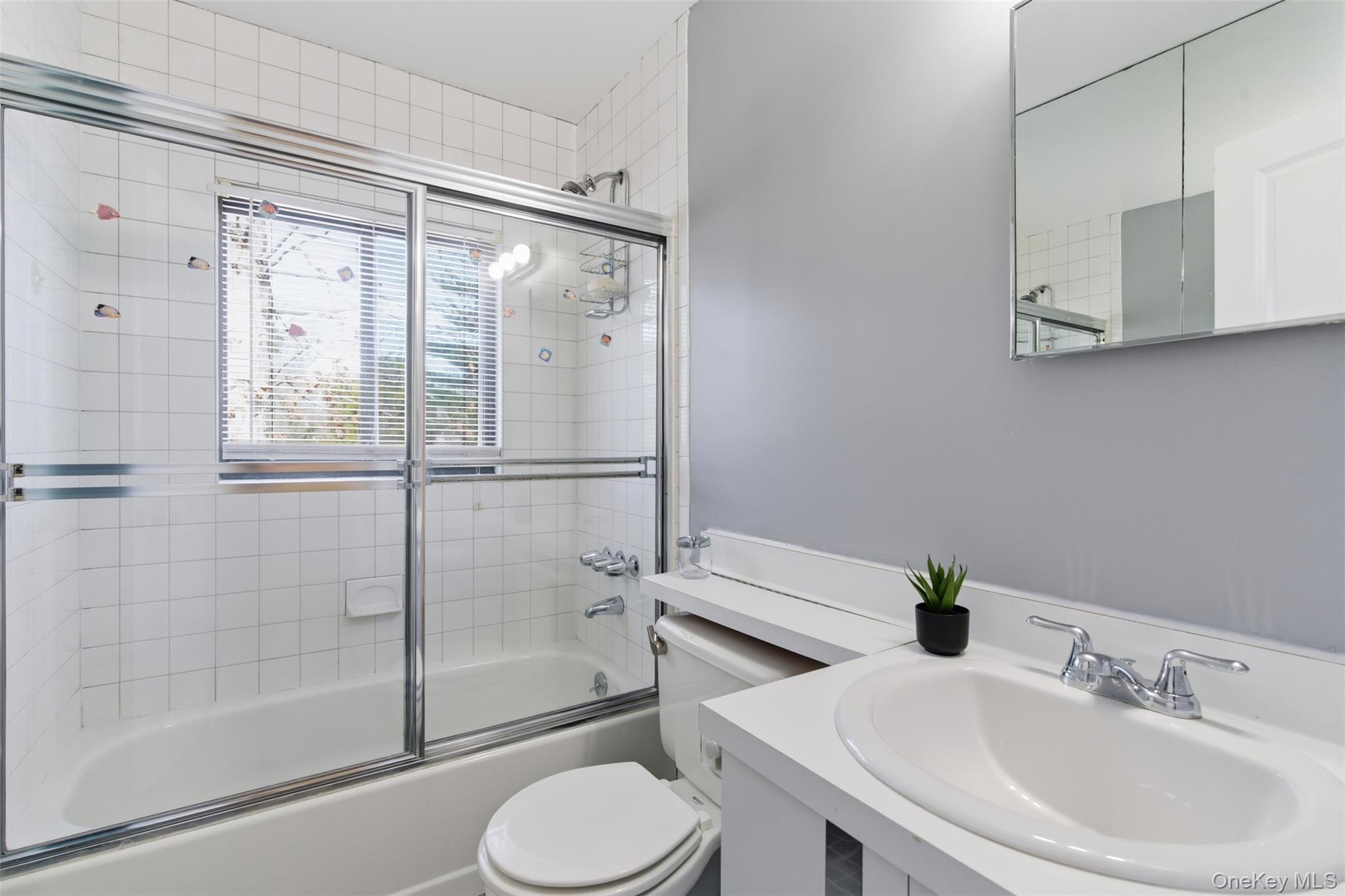 #19 photo, 100 Northgate Circle, Melville , NY 11747