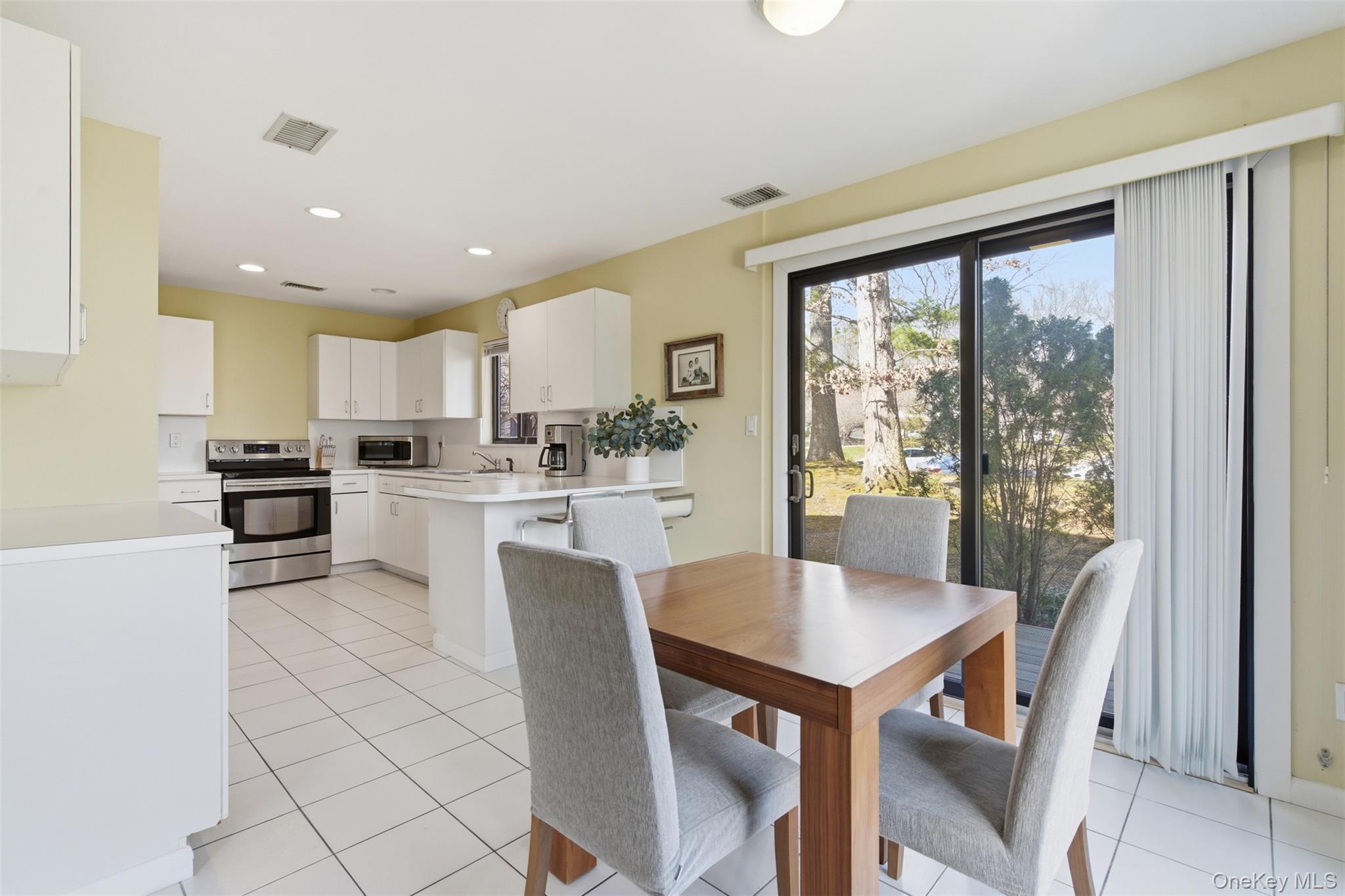 #9 photo, 100 Northgate Circle, Melville , NY 11747