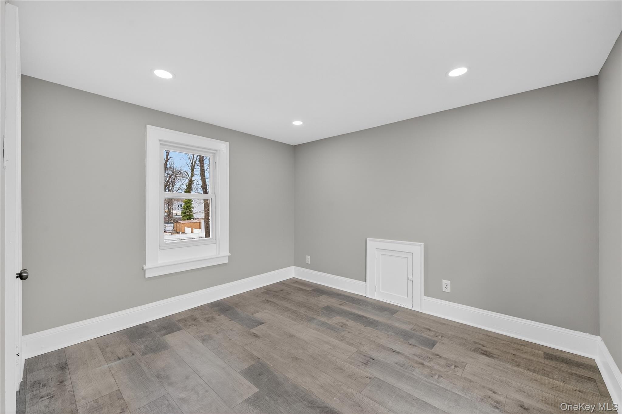 #12 photo, 21 Maple Avenue, Port Jefferson , NY 11776