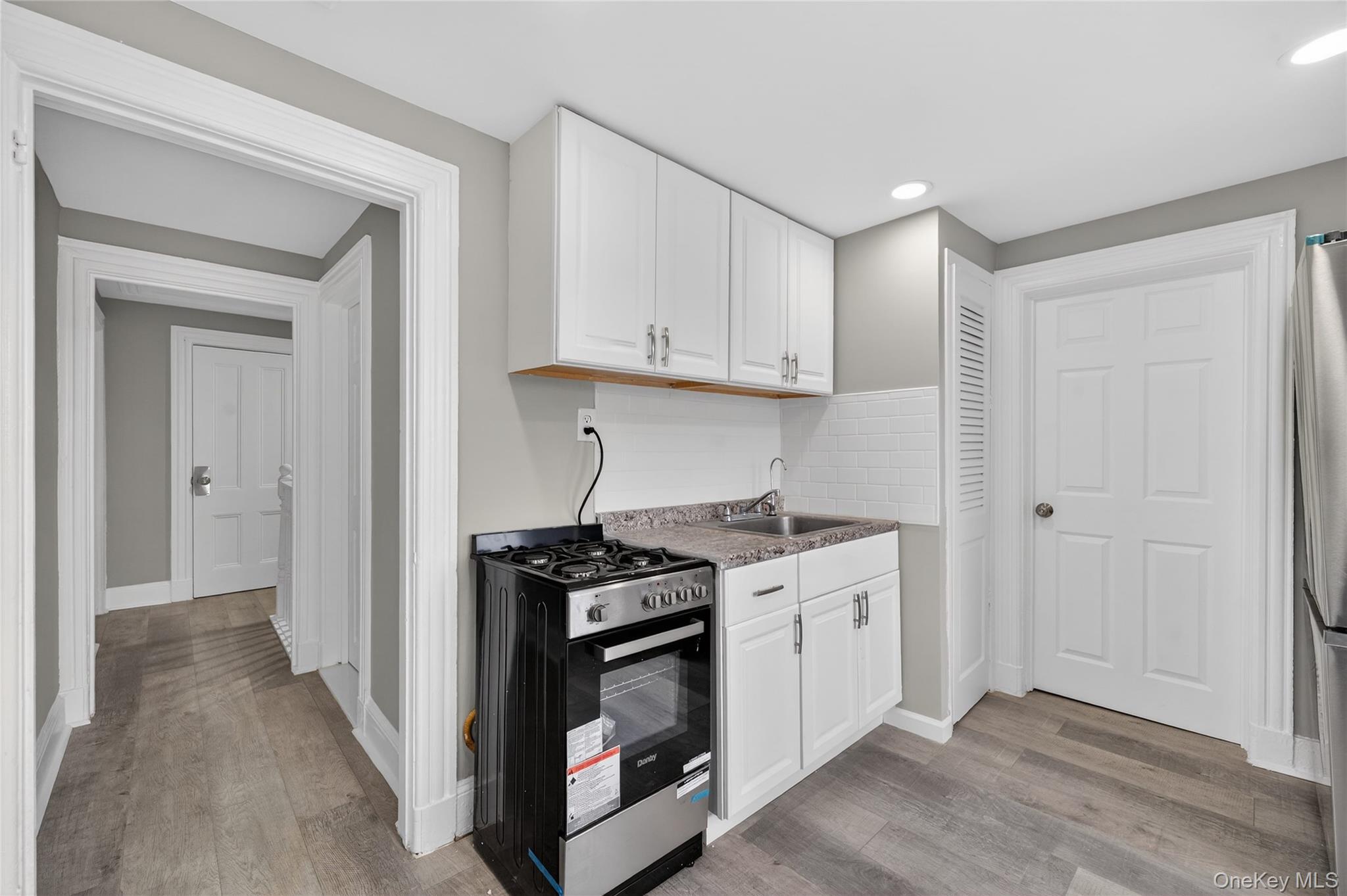 #13 photo, 21 Maple Avenue, Port Jefferson , NY 11776