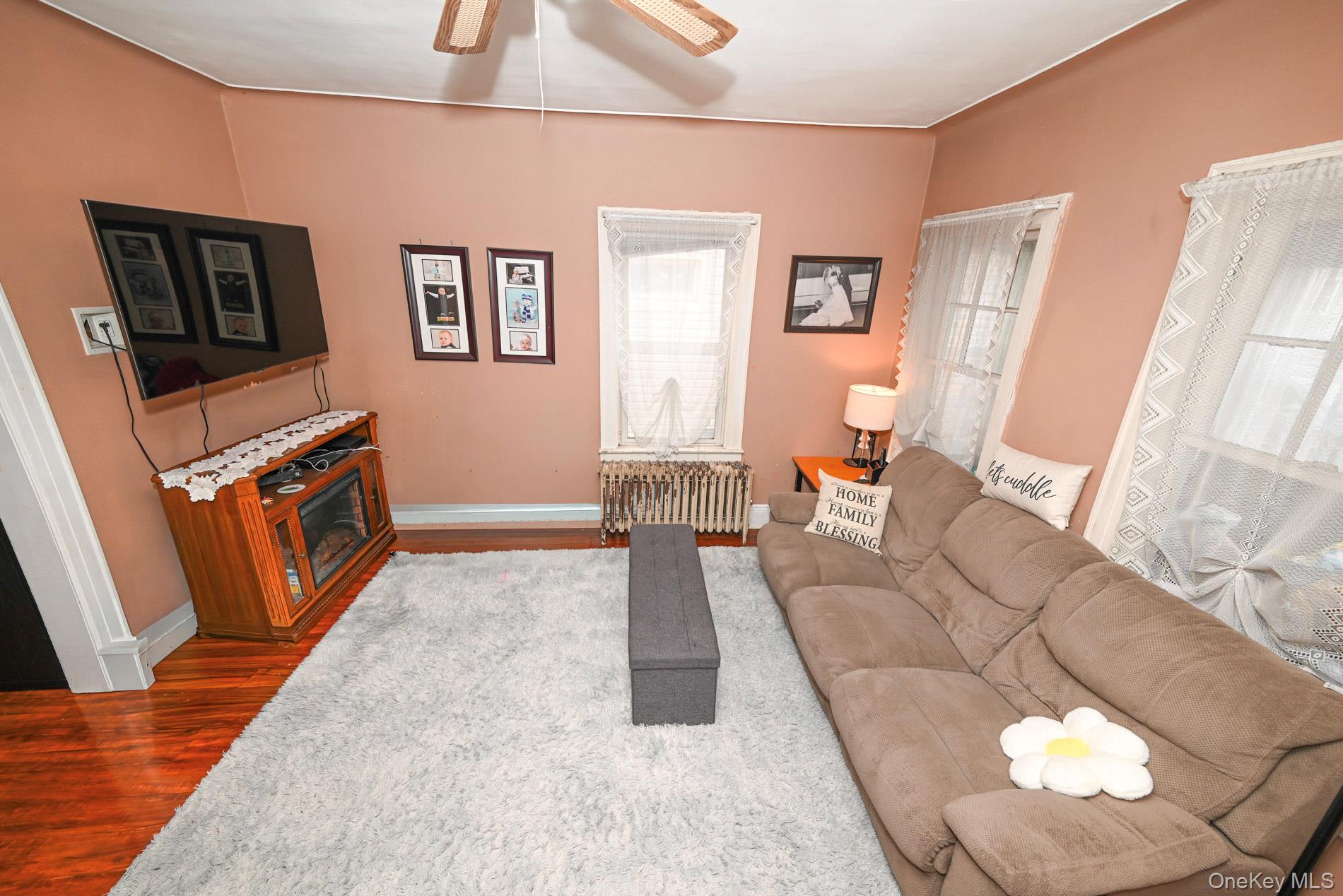 #17 photo, 7025 71st Place, Glendale , NY 11385