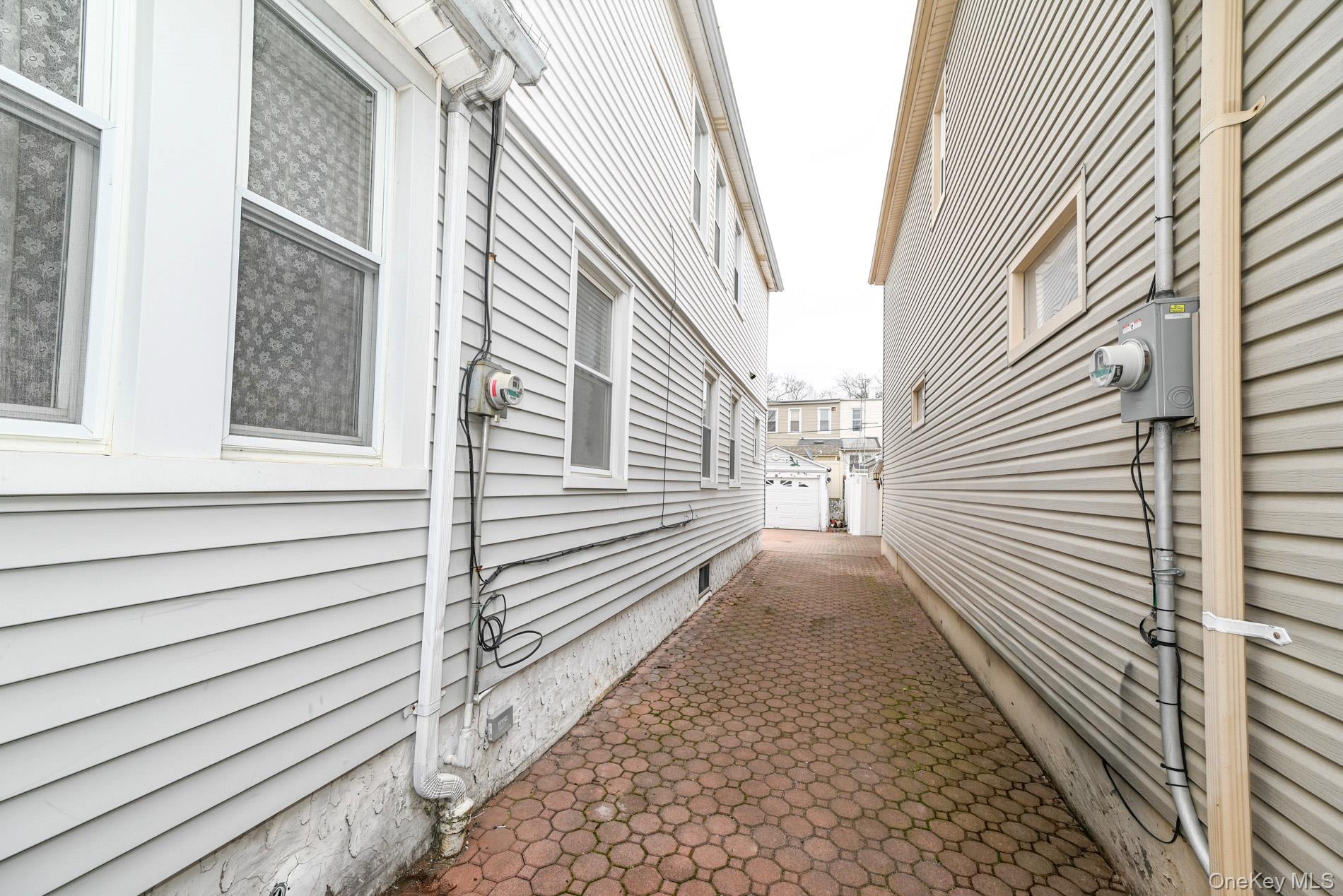 #9 photo, 7025 71st Place, Glendale , NY 11385