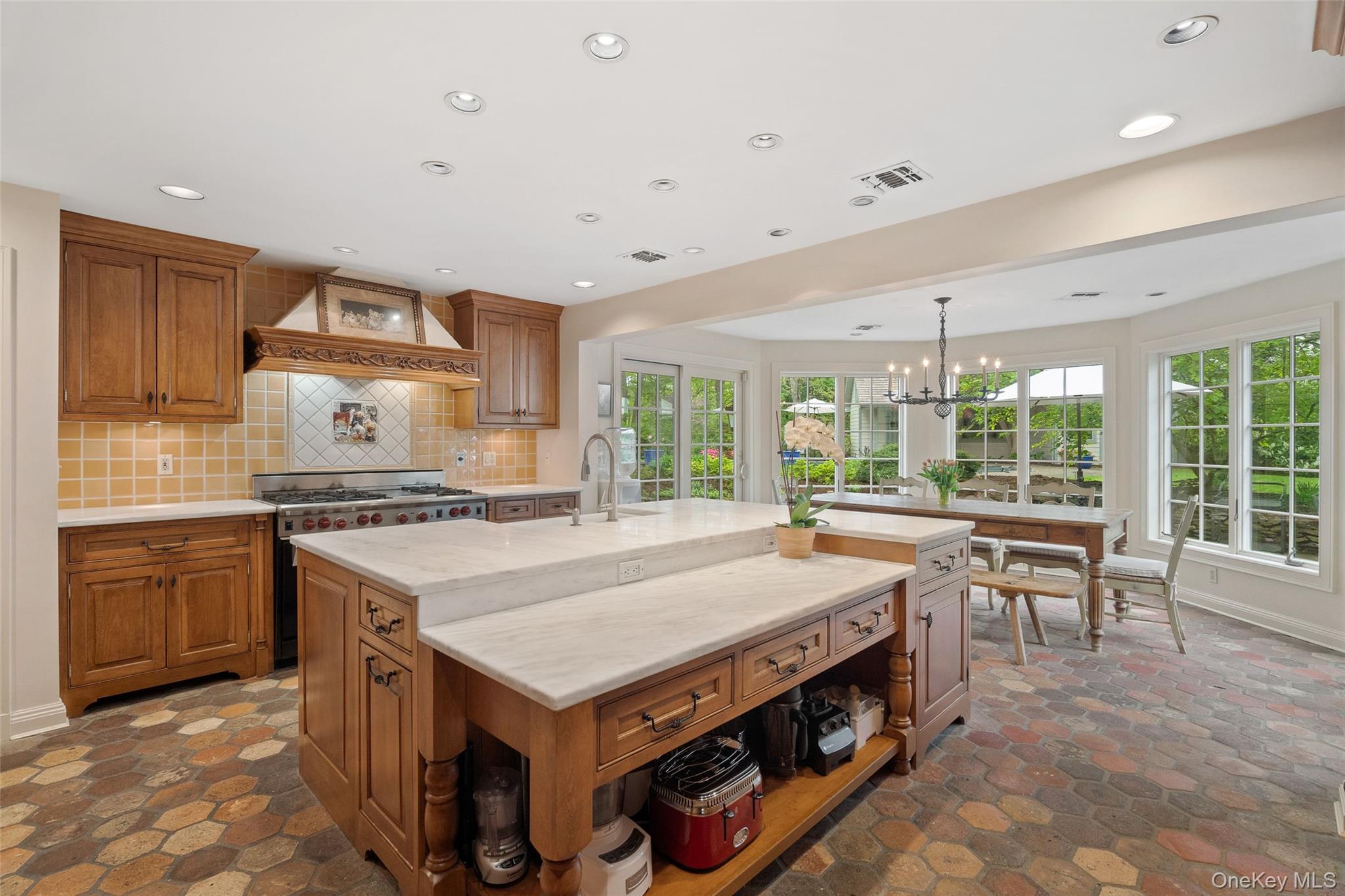 #6 photo, 68 Flower Hill Road, সাফোক কাউন্টি Huntington , NY 11743