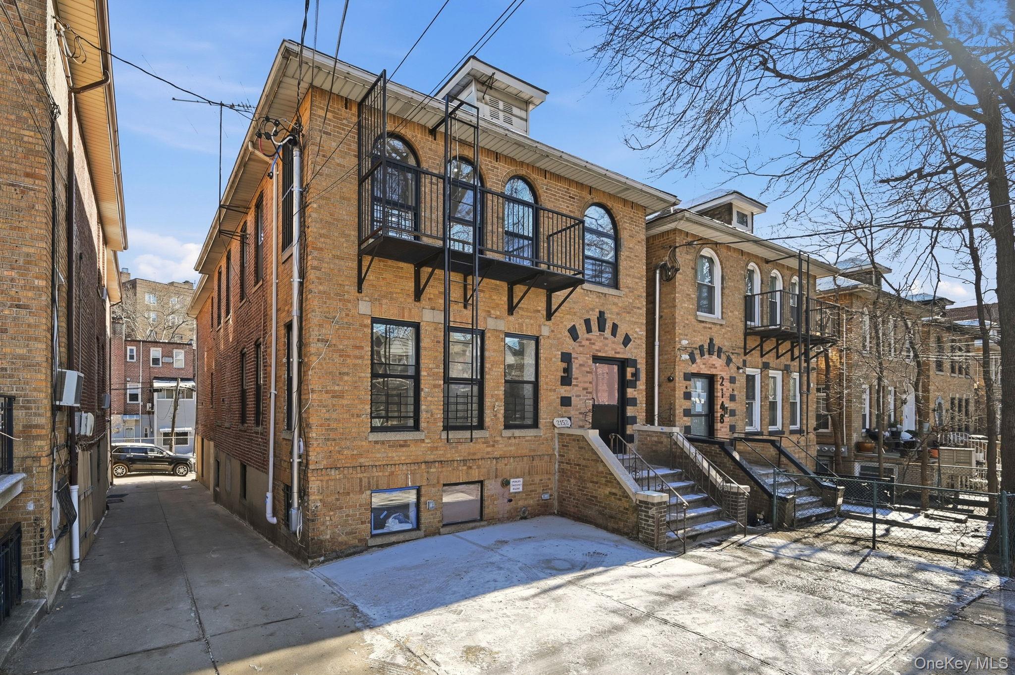 #1 photo, 2152 Muliner Avenue, Bronx , NY 10462