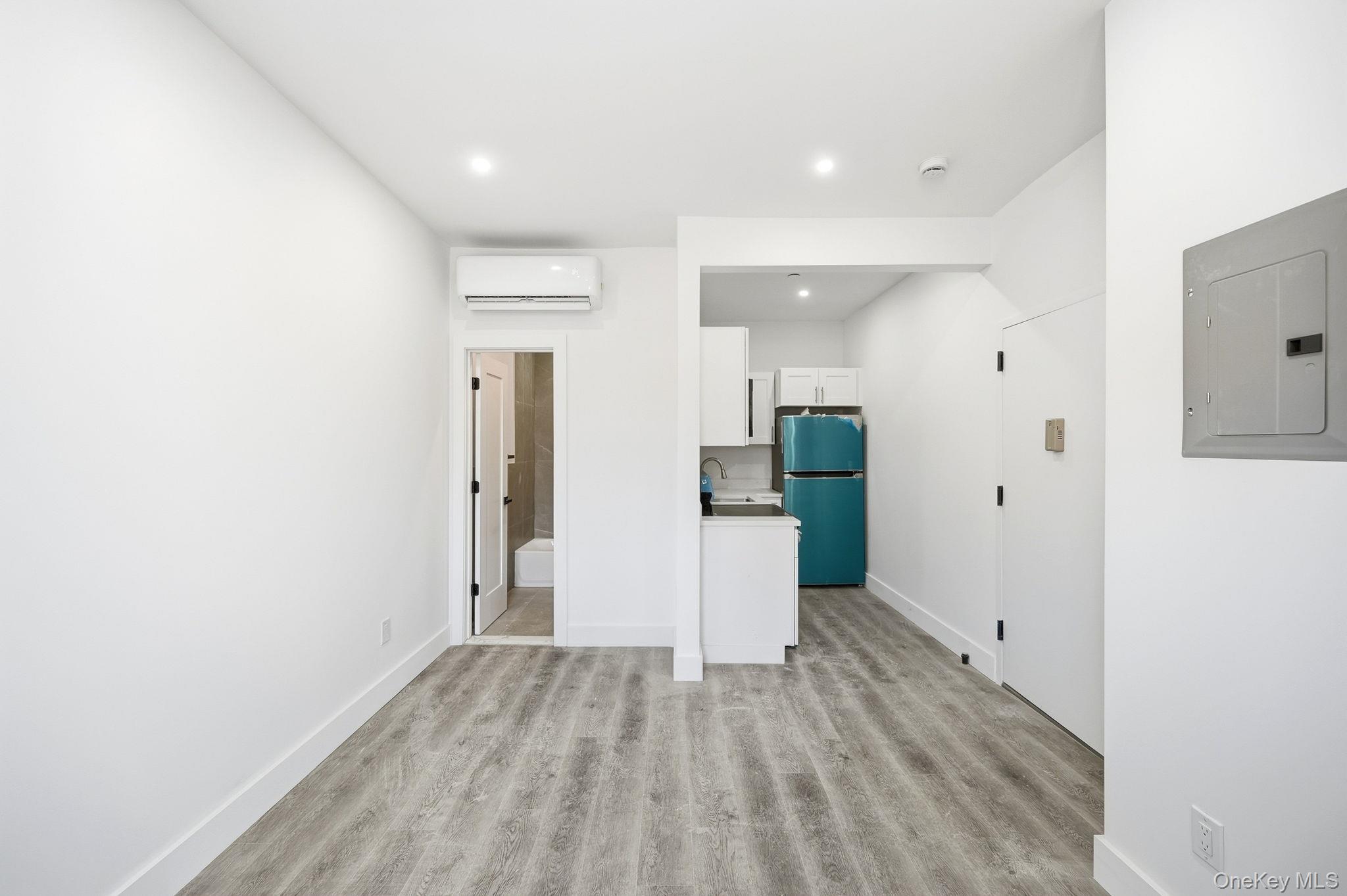 #10 photo, 2152 Muliner Avenue, Bronx , NY 10462