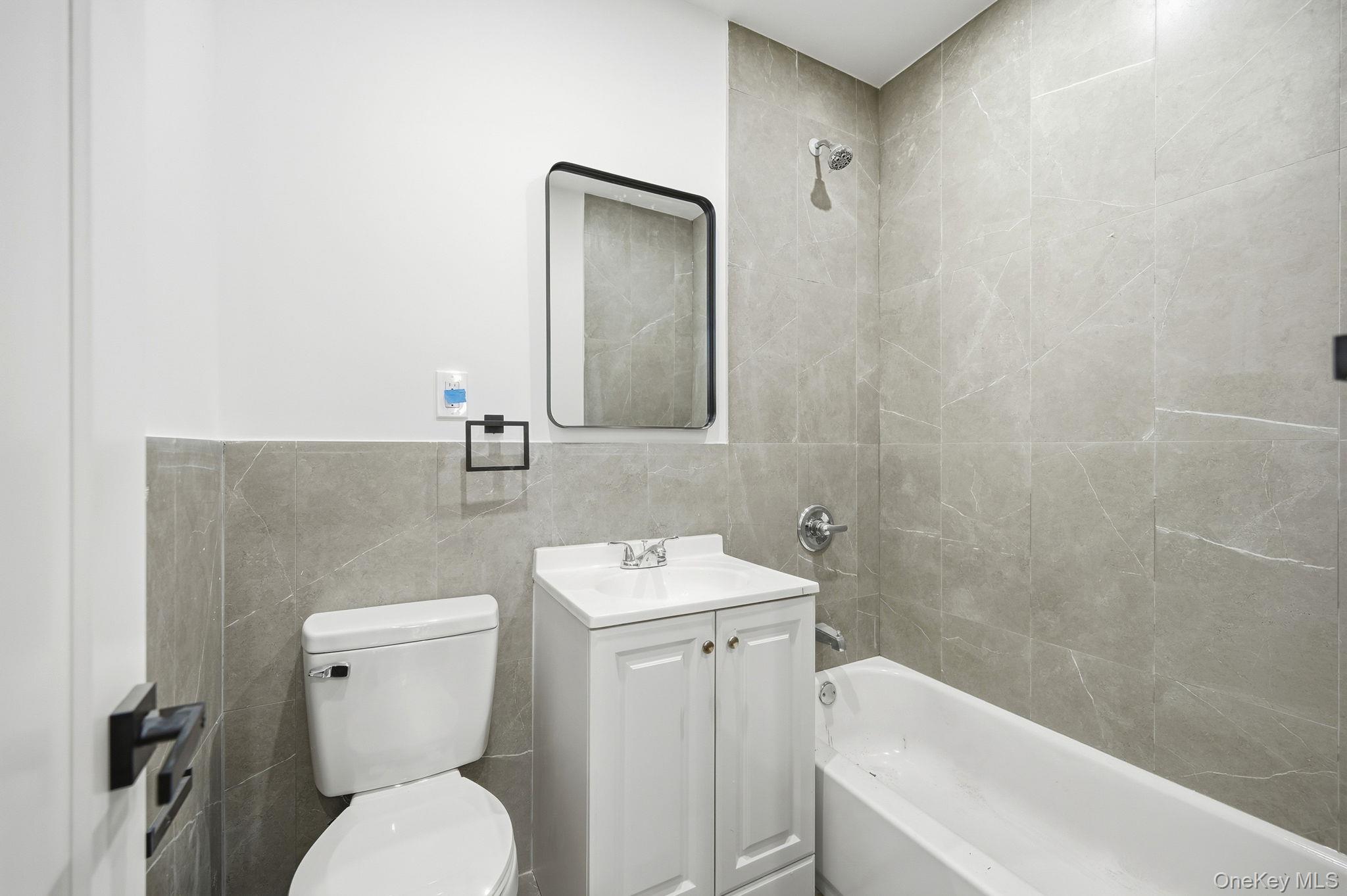 #15 photo, 2152 Muliner Avenue, Bronx , NY 10462