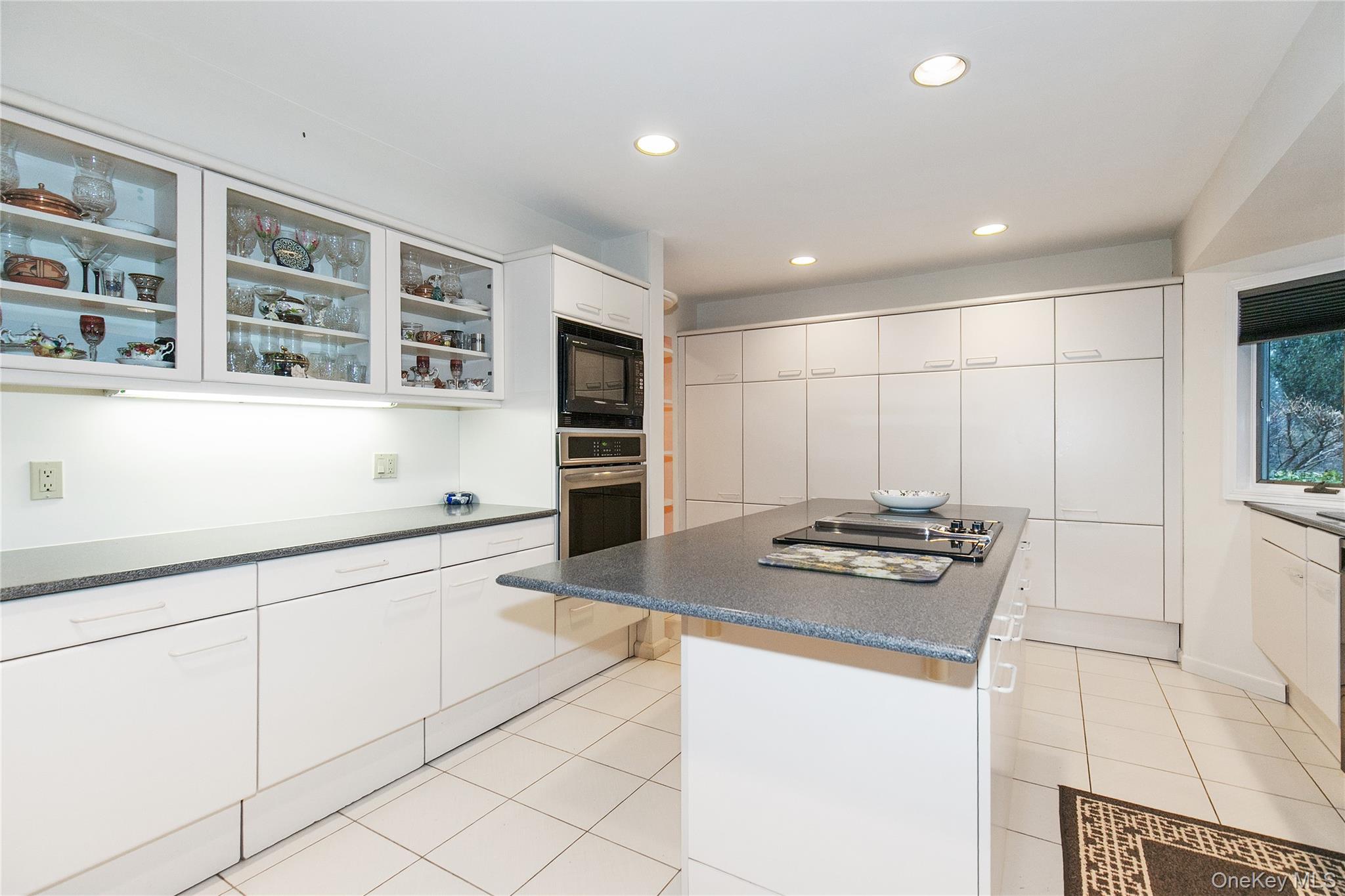 #19 photo, 1 The Brae, Woodbury , NY 11797