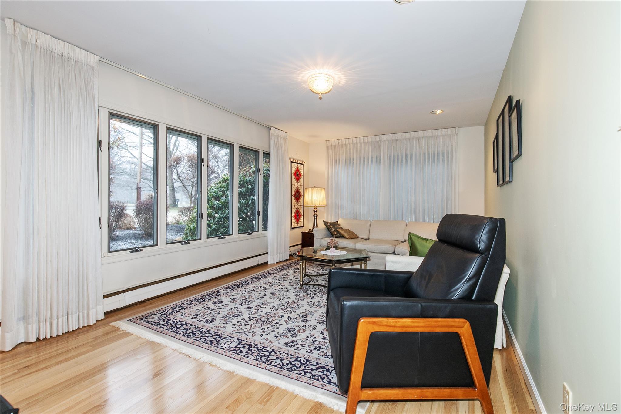 #8 photo, 1 The Brae, Woodbury , NY 11797