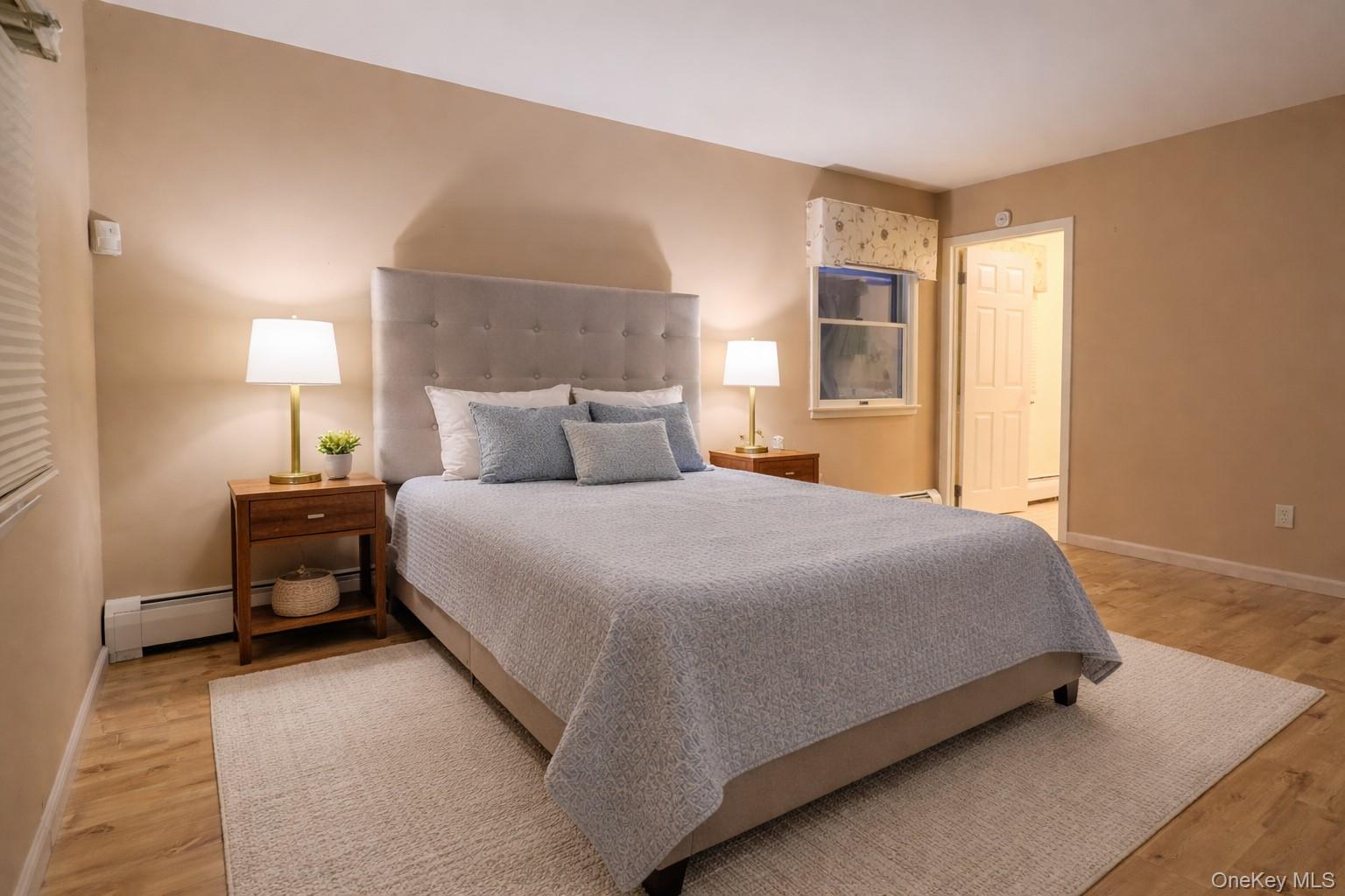 #12 photo, 18 Strathmore Village Drive, מחוז סאפוק South Setauket , NY 11720