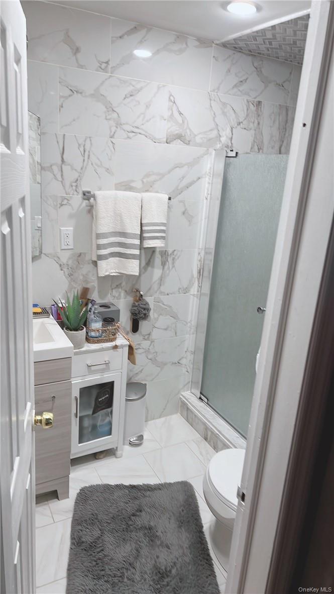 #11 photo, 228 N 7th Avenue, Mount Vernon , NY 10550