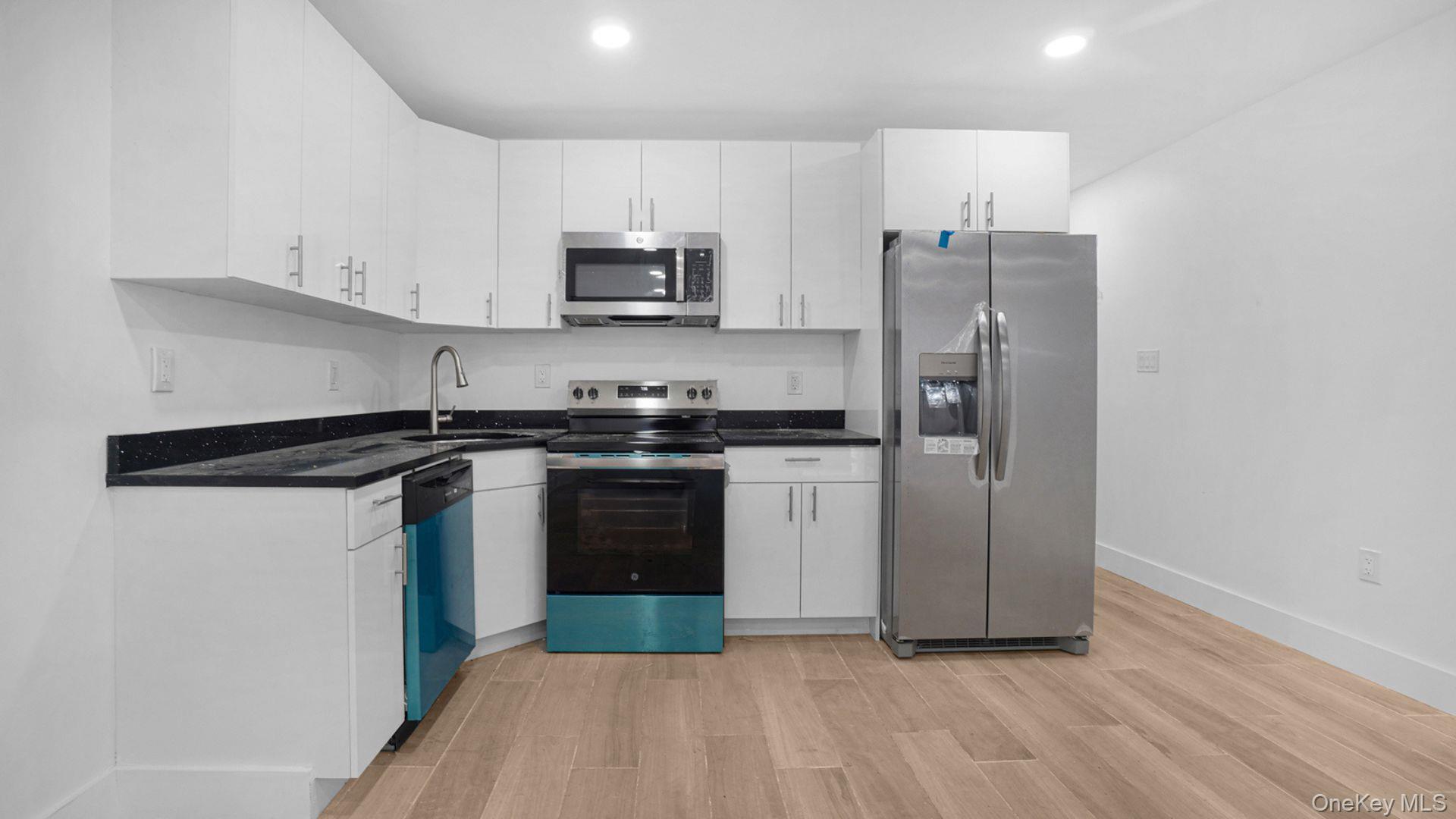 #10 photo, 3964 Duryea Avenue, Bronx , NY 10466