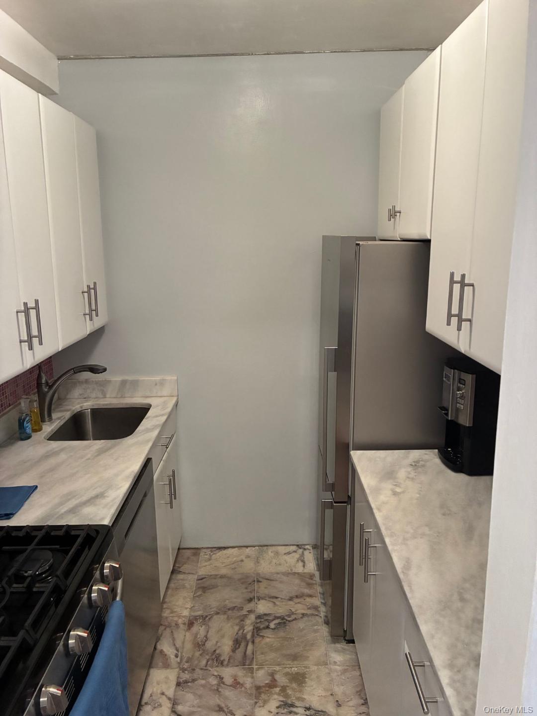 #8 photo, 311 71st Street, New York (Manhattan) , NY 10021