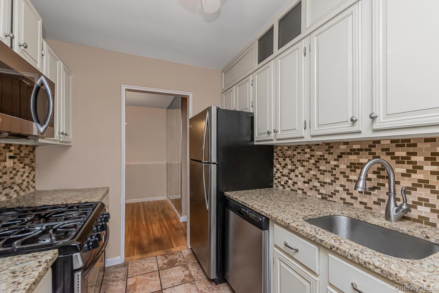 #8 photo, 76 DeHaven Drive, Yonkers , NY 10703