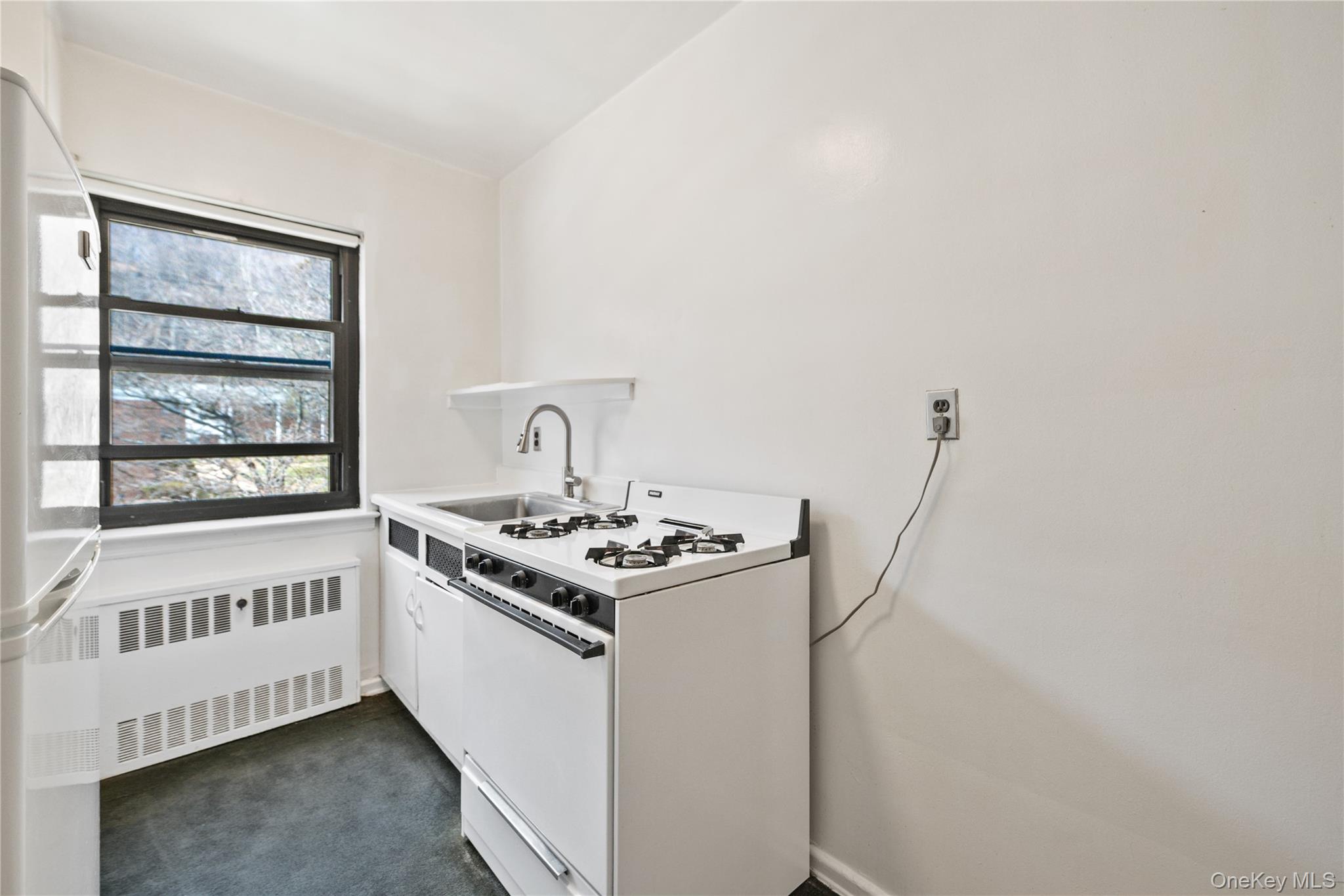 #17 photo, 8 Lawrence Drive, White Plains , NY 10603