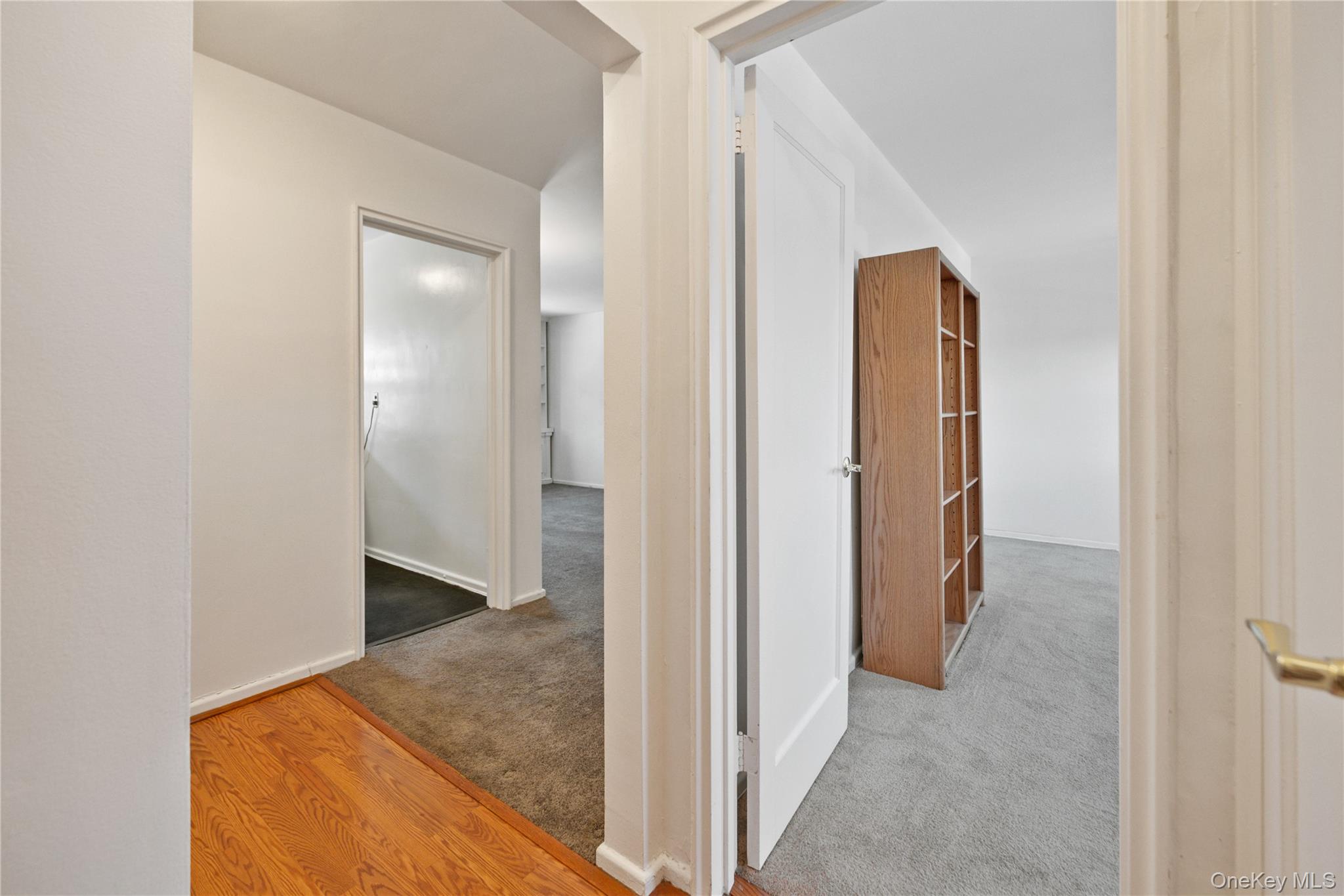 #8 photo, 8 Lawrence Drive, White Plains , NY 10603