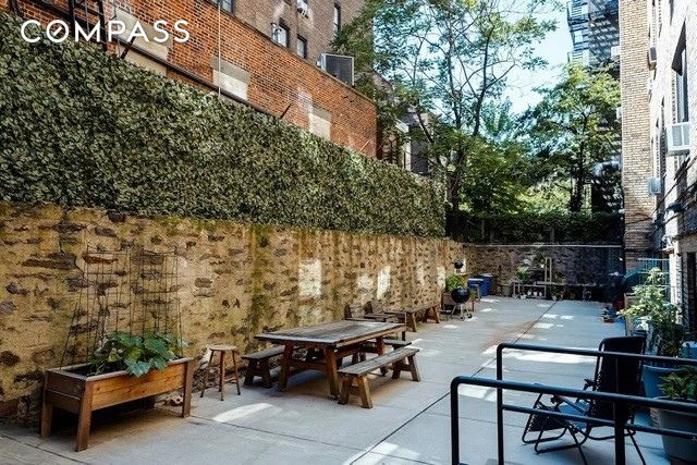 #10 photo, 110 W 86th Street, Upper West Side , NY 10024