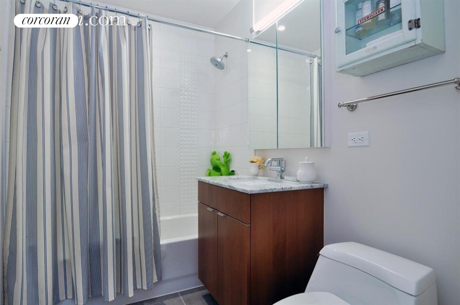 #7 photo, 105 BALTIC Street, ব্রুকলিন Carroll Gardens , NY 11201