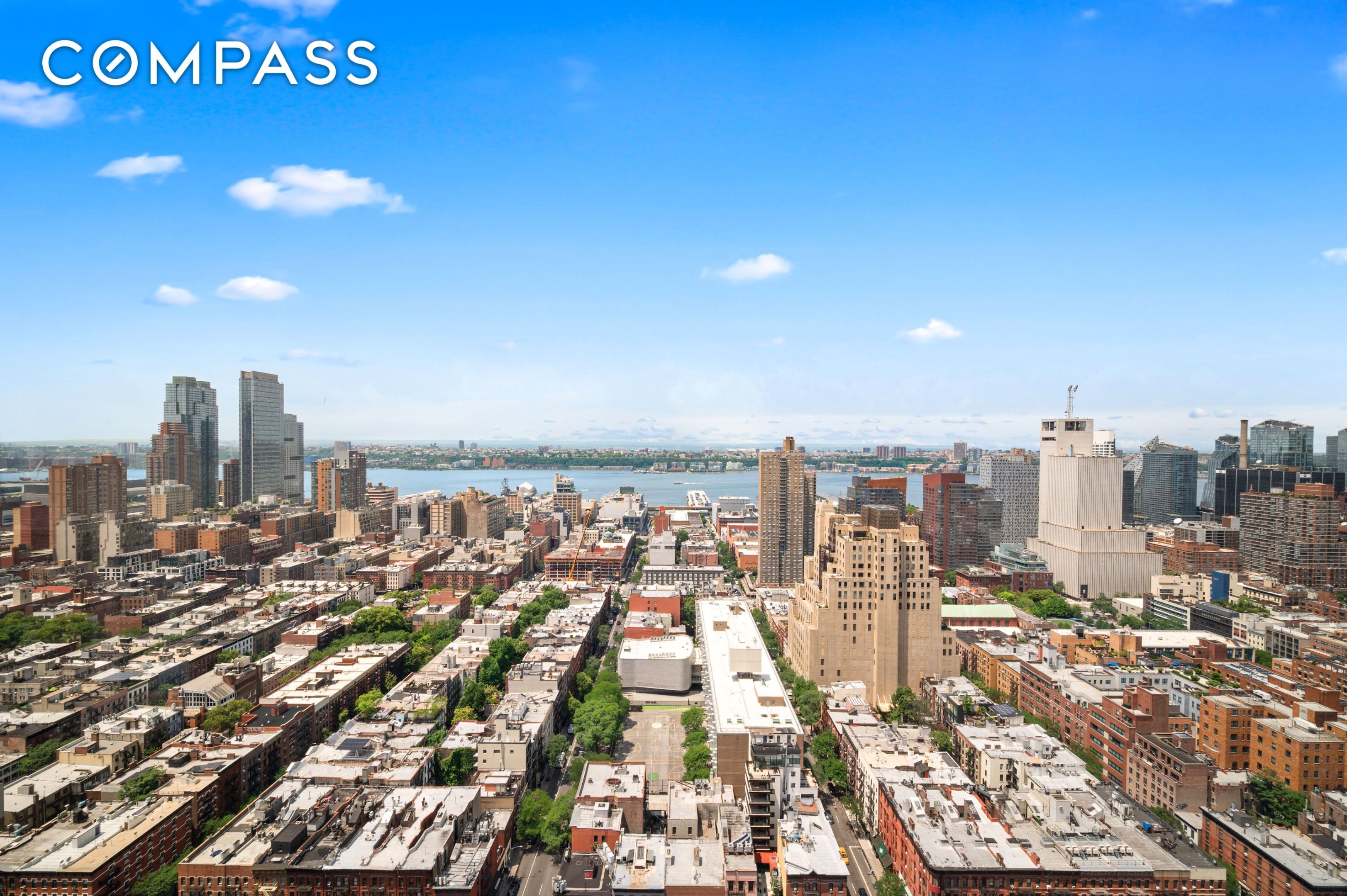 #4 photo, 350 W 50th Street, Hell's Kitchen , NY 10019