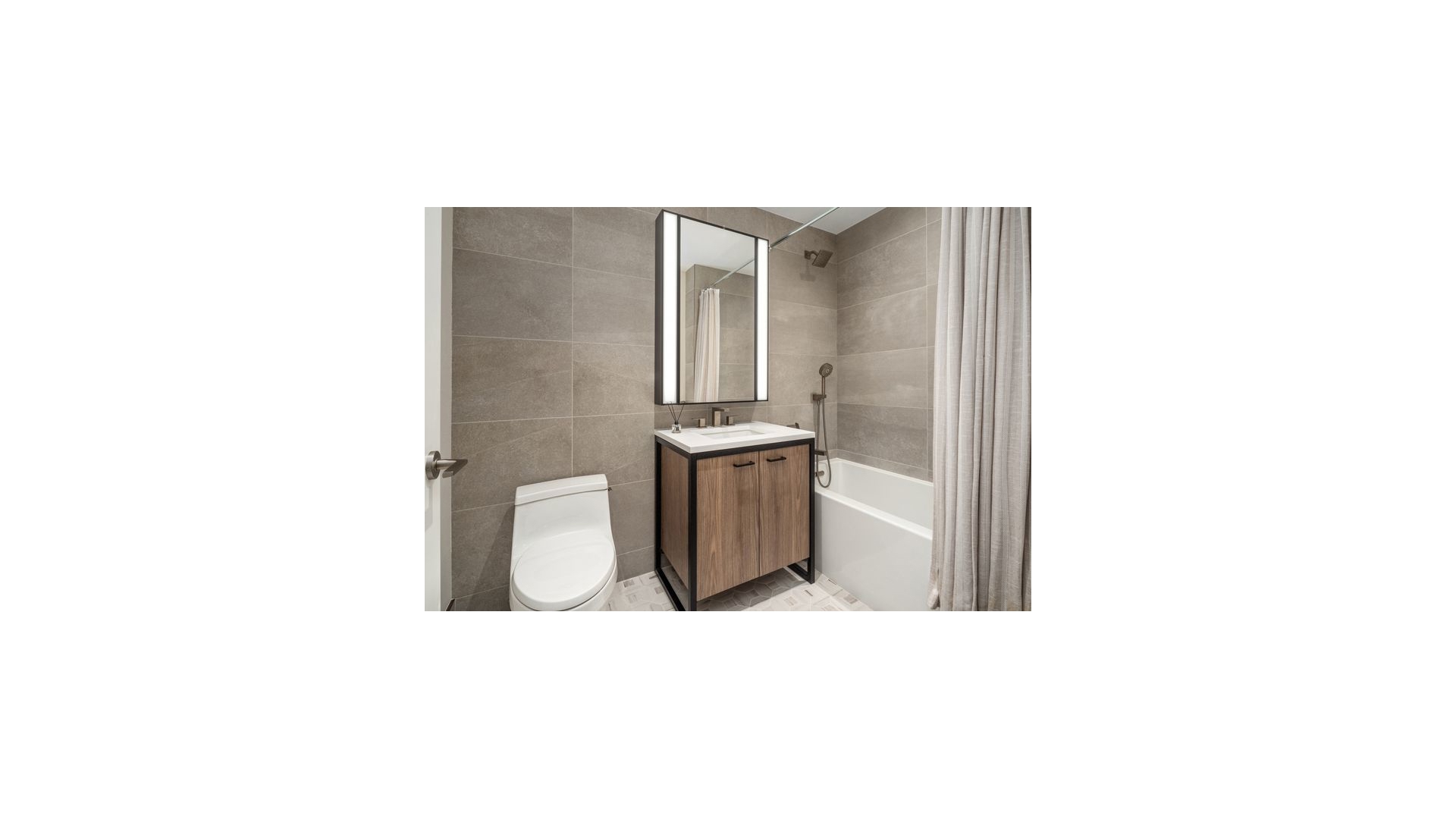 #10 photo, 218 W 103RD Street, Manhattan Valley , NY 10025